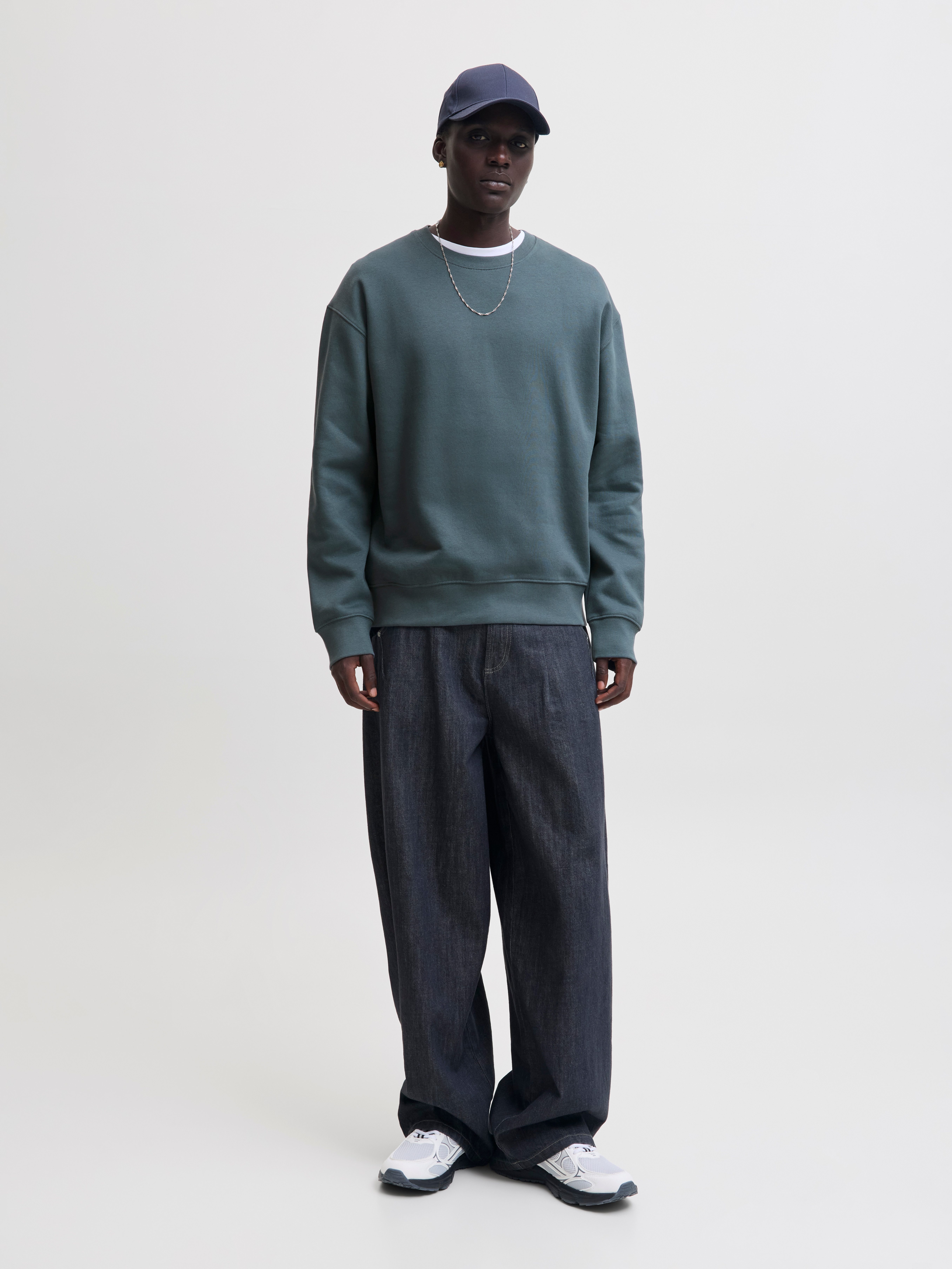 Jack & Jones Sweatshirt JJEACE SWEAT CREW NECK NOOS Baumwollmischung, locker geschnitten – Bild 5 von 5