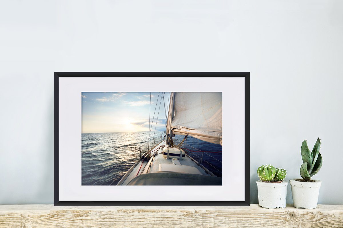 (1 Sonne, Poster, - mit Segelboot Gerahmtes Rahmen, MuchoWow Bilderrahmen St), - Schwarzem Poster Meer Kunstdruck,