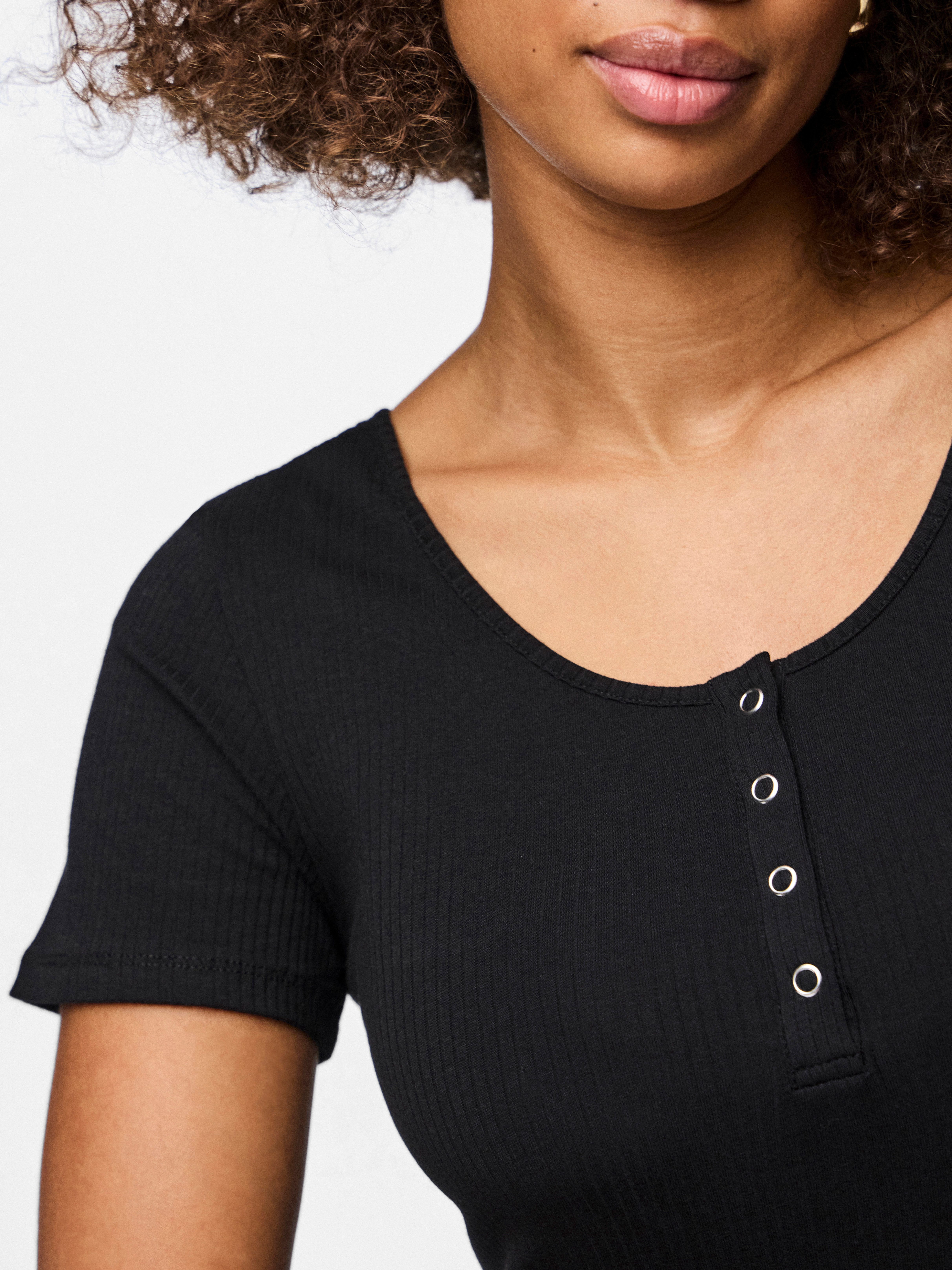 pieces Kurzarmshirt PCKITTE SS TOP NOOS BC Baumwollmischung, slim fit