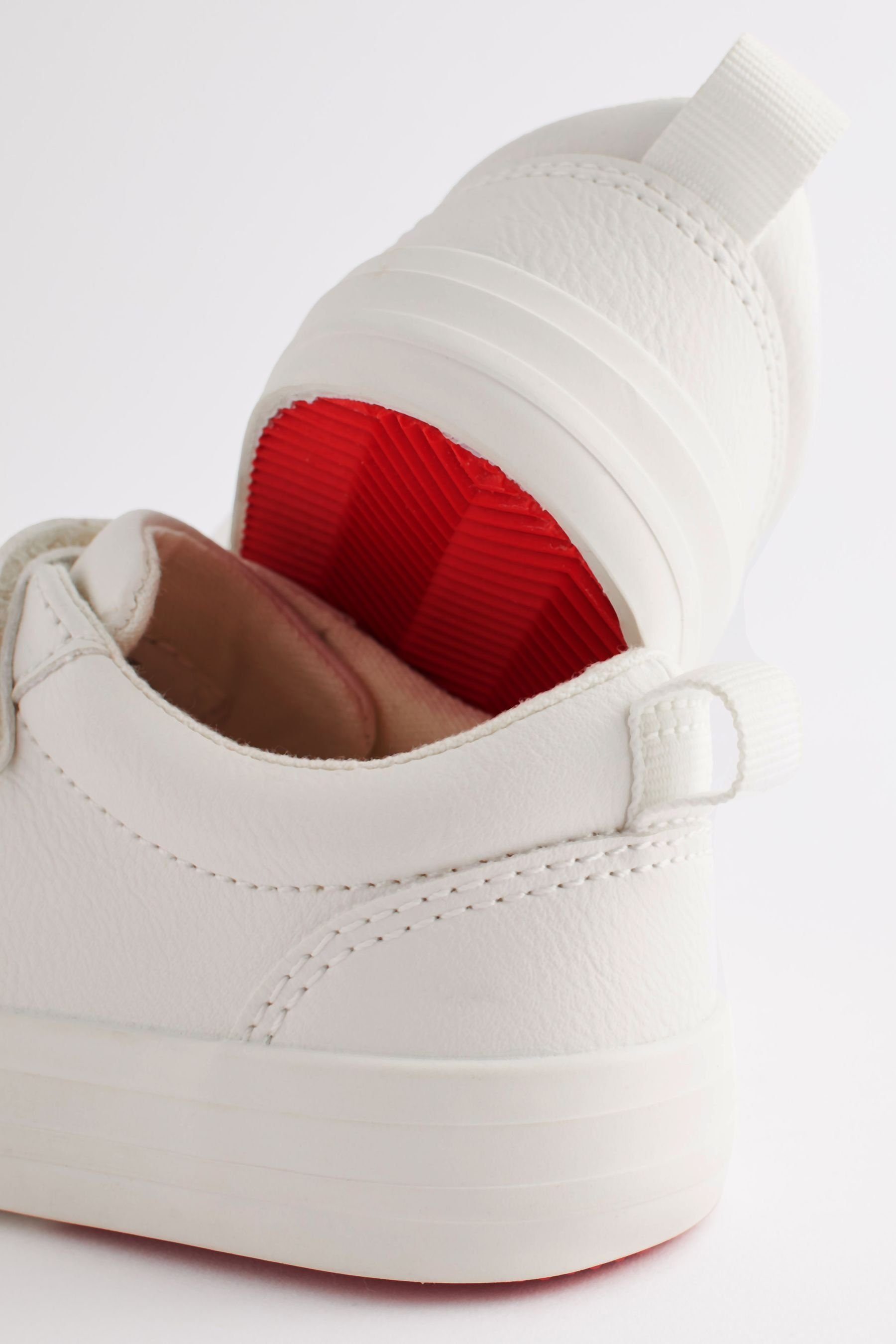 Next Schuhe mit Doppelklettverschluss, weite Passform Sneaker (1-tlg)