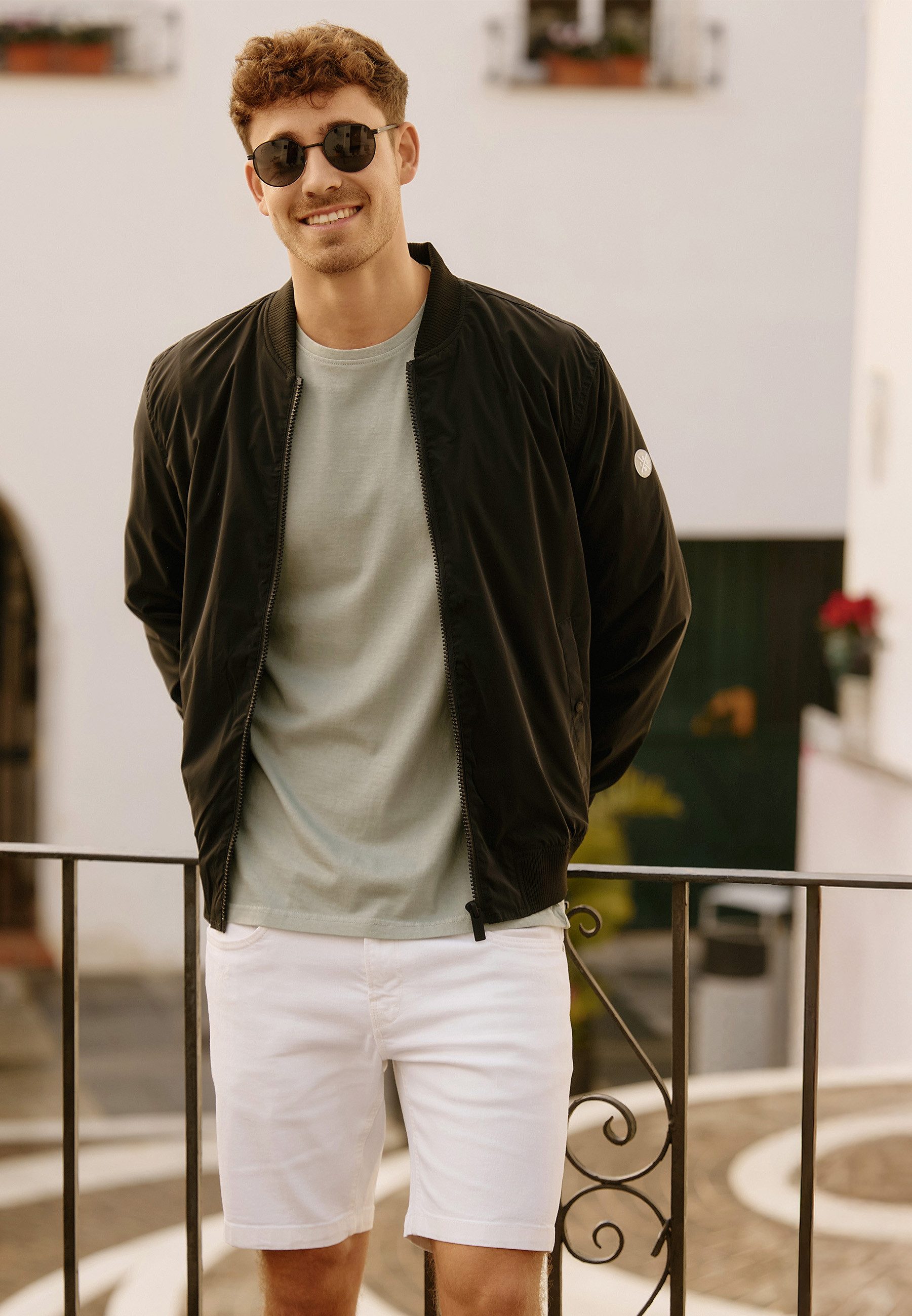 Indicode Sommerjacke Herren INIgnam Übergangsjacke Herrenjacke mit klassischer Bomberjacken-Silhouette