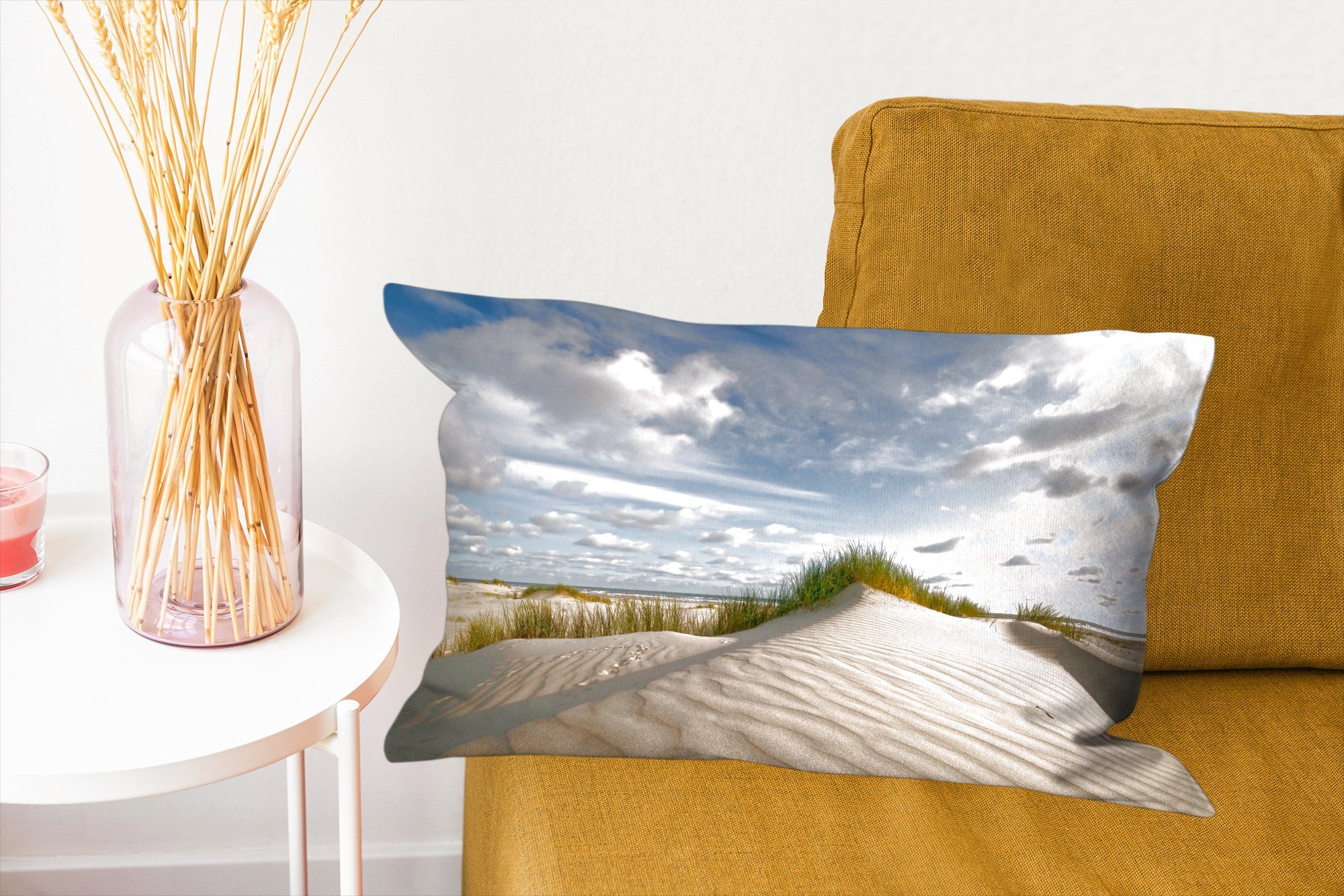 Dekoration, Zierkissen, - Schlafzimmer mit MuchoWow Dekokissen Sand Füllung, Strand Wohzimmer - Niederlande, Dekokissen