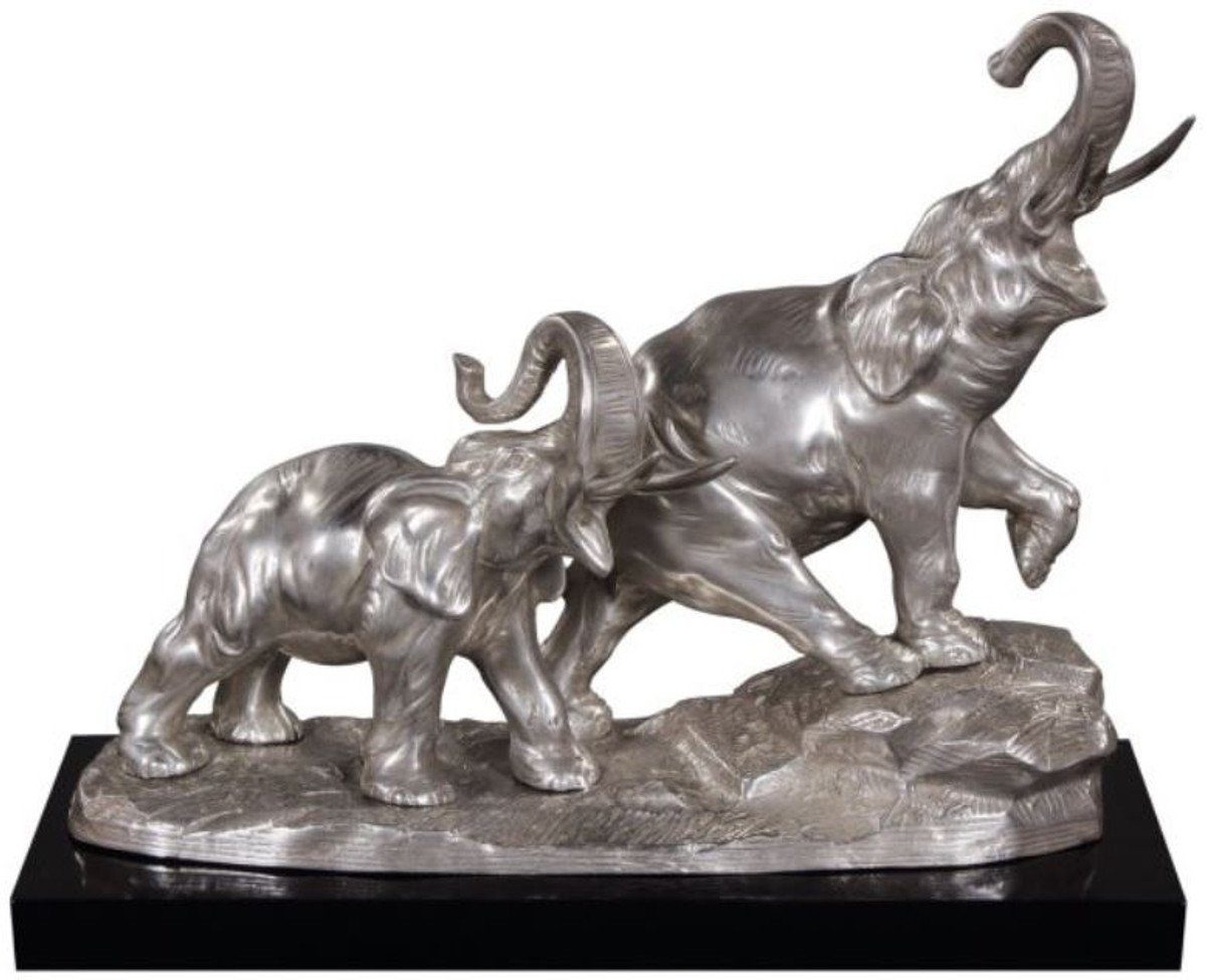 Casa Padrino Dekofigur Bronze Elefanten auf Holzsockel Silber / Schwarz 42 x 17 x H. 33 cm - Luxus Deko Bronzefiguren