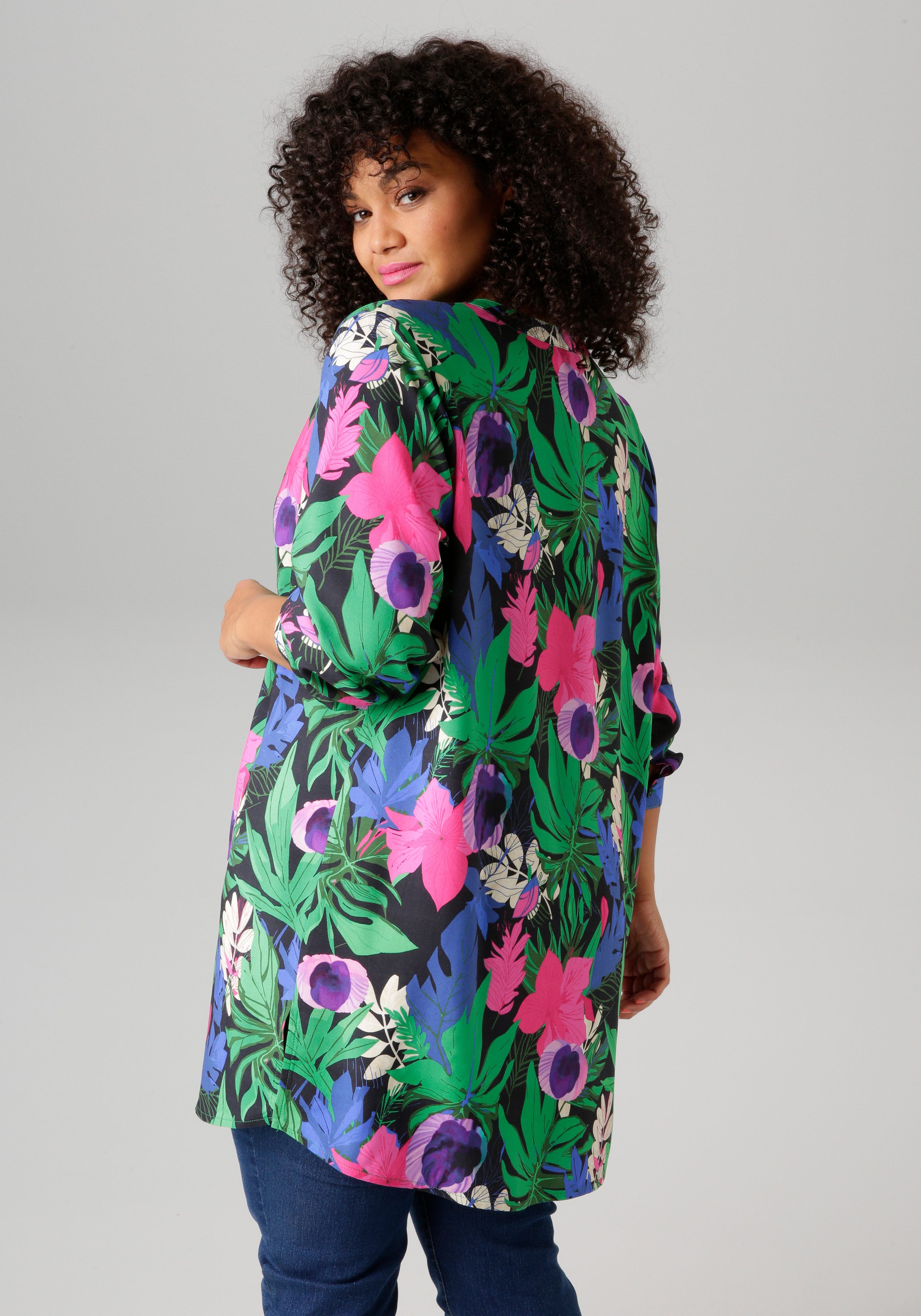 Aniston PLUS Longbluse mit tropischen Blüten günstig online kaufen