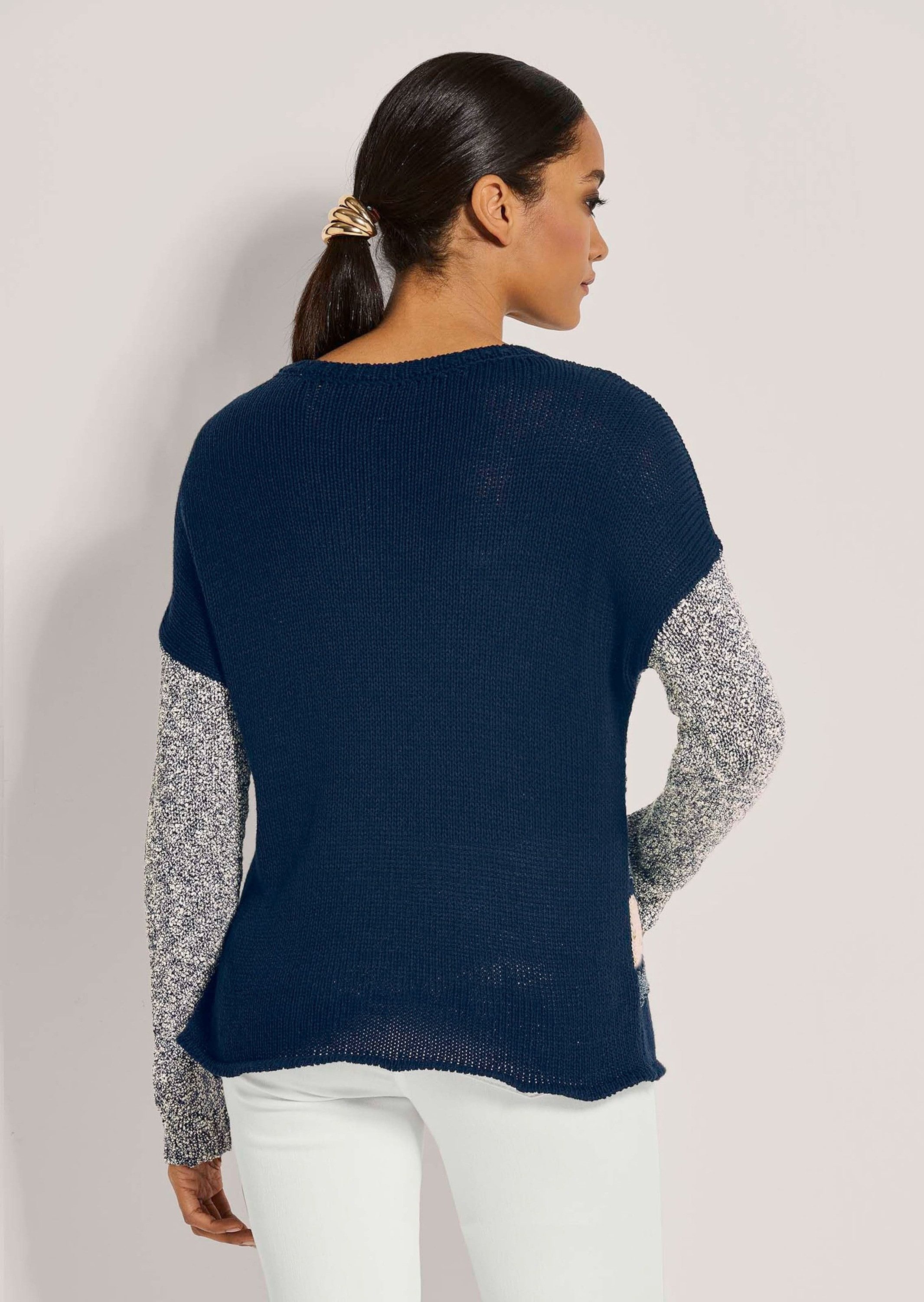 MADELEINE Strickpullover Rundhals-Pullover mit grafischem Muster Modernes Design mit kontrastreichen Intarsien-Elementen