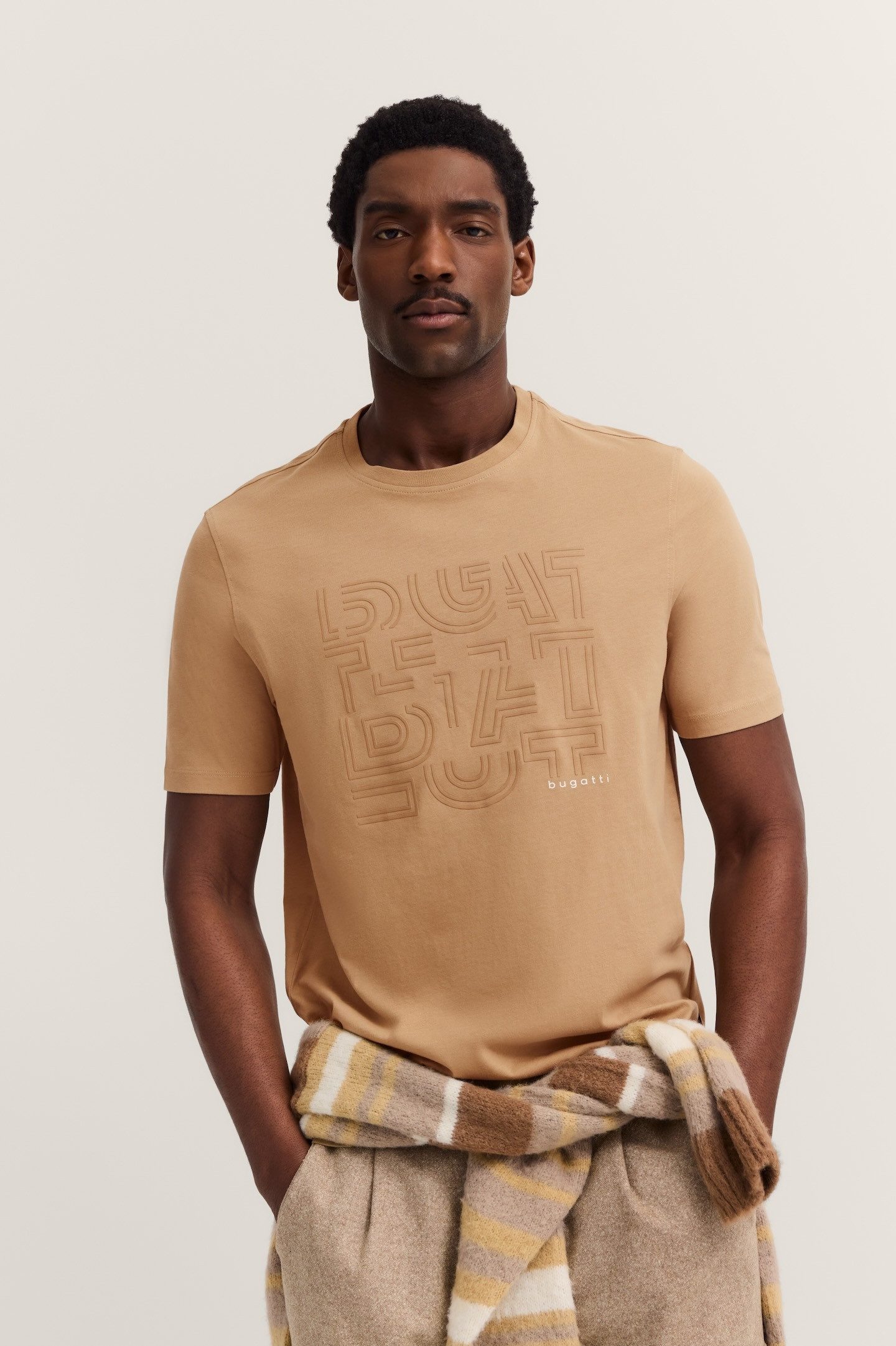 bugatti T-Shirt Modern Fit mit Logo-Print und Rundhals aus Baumwolle günstig online kaufen