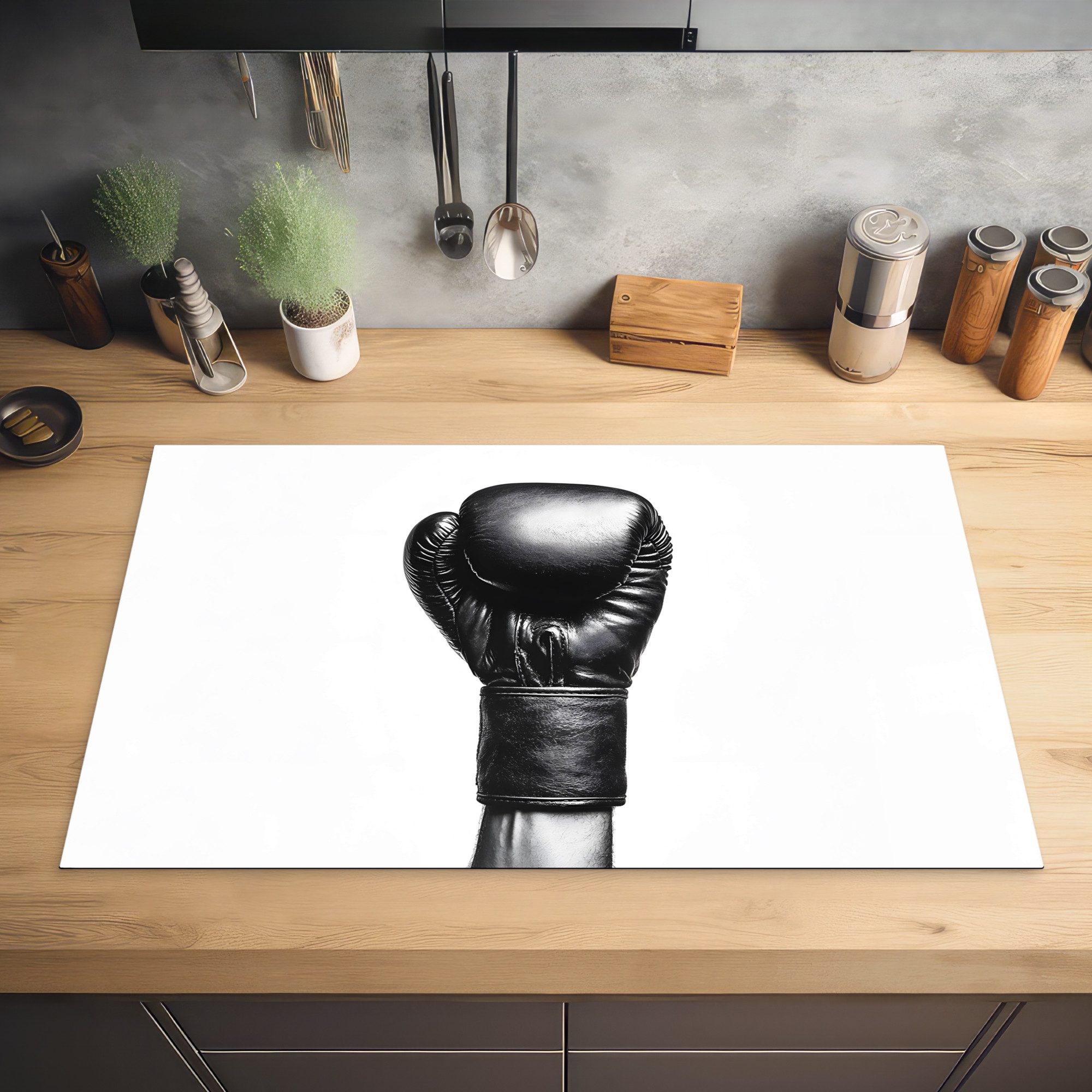 MuchoWow Herd-Abdeckplatte Boxhandschuh - Schwarz - Hand, Vinyl, (1 tlg), Herdplattenabdeckung für Ceranfeld, Herdplatten Vinyl, 83x51 cm