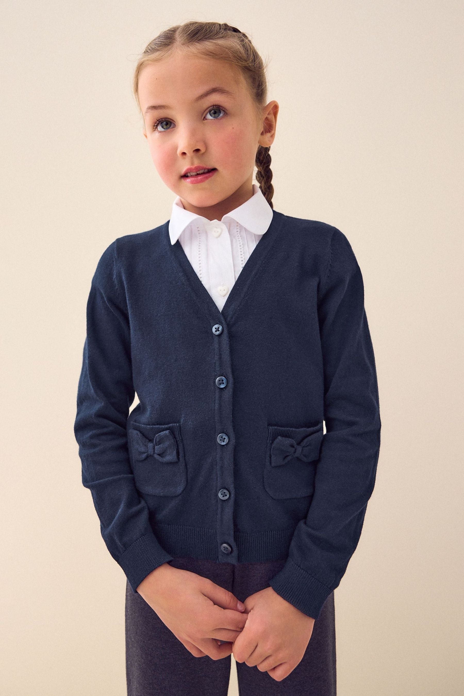 Next Strickjacke Strickjacke mit schleifenverzierten Taschen (1-tlg)