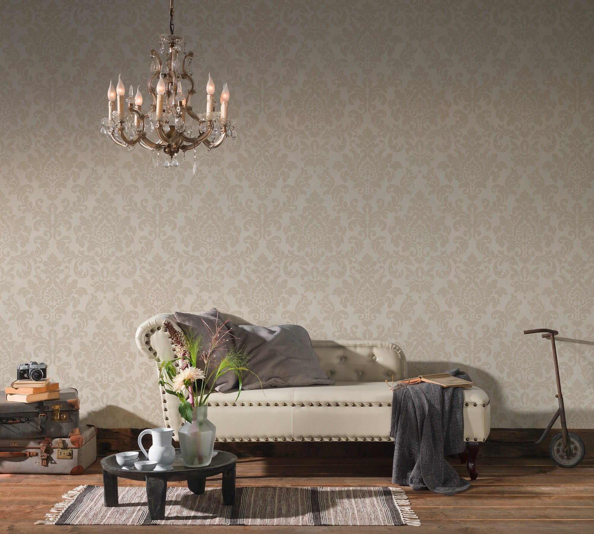 living walls Vliestapete Trendwall mit Ornamenten barock, leicht strukturiert, Barock, gemustert, ornamental, Glitzertapete Ornament Tapete Barock Tapeten Wohnzimmer Schlafzimmer