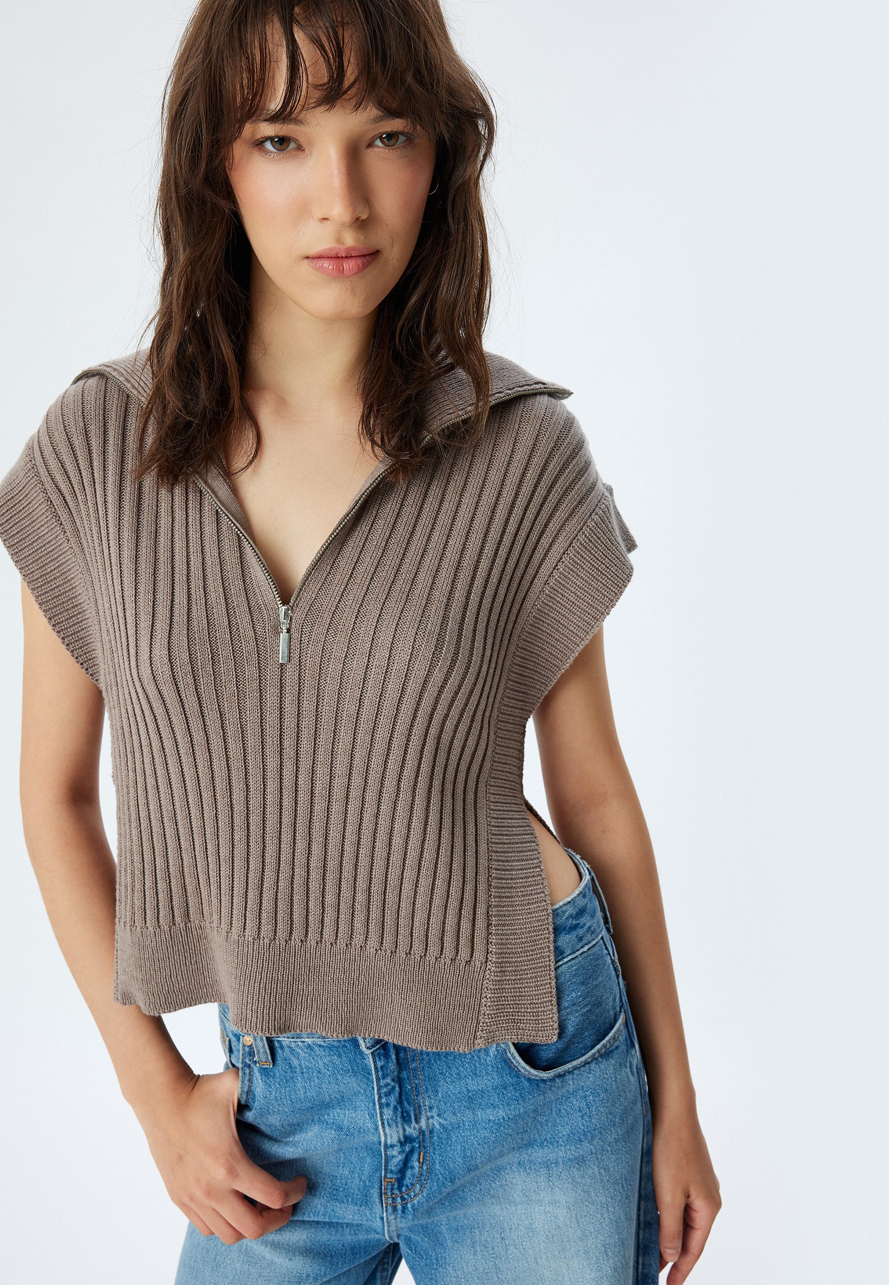 Kurzarmpullover Standkragen Mit Reißverschlussdetail