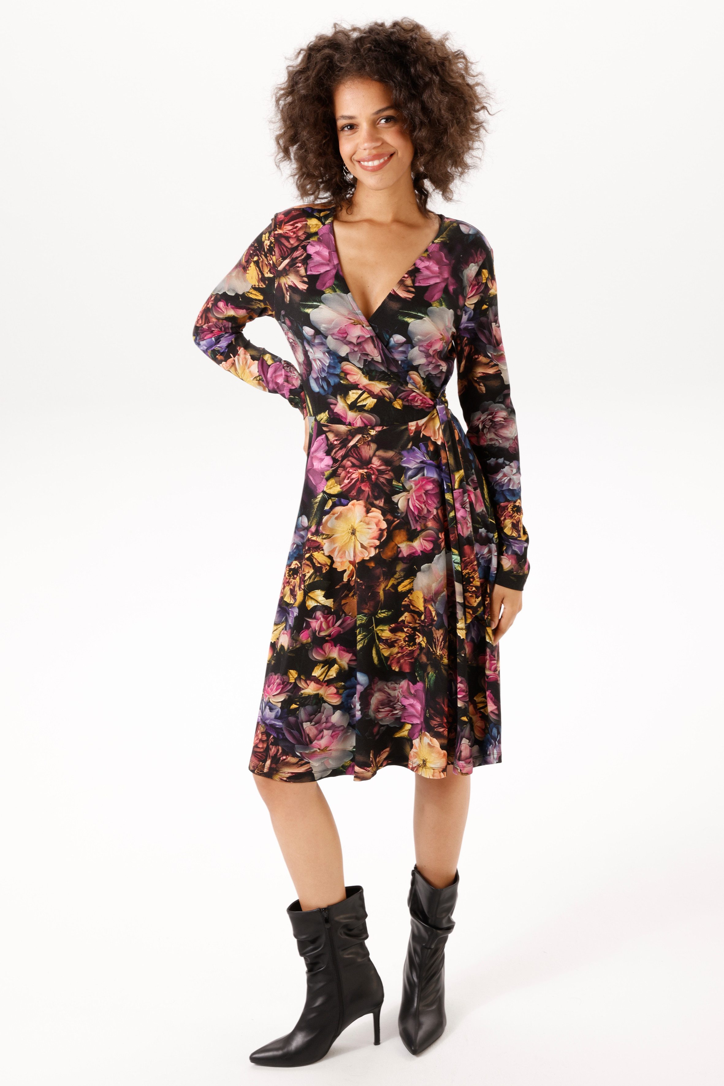 Aniston CASUAL Jerseykleid mit farbenfrohen Blumen bedruckt - NEUE KOLLEKTION