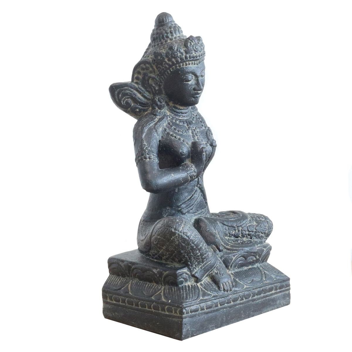 Oriental Galerie Dekofigur Sri Handarbeit St), Stein im sitzend in cm Figur traditionelle Skulptur Garten Dewi Ursprungsland (1 Herstellung 35