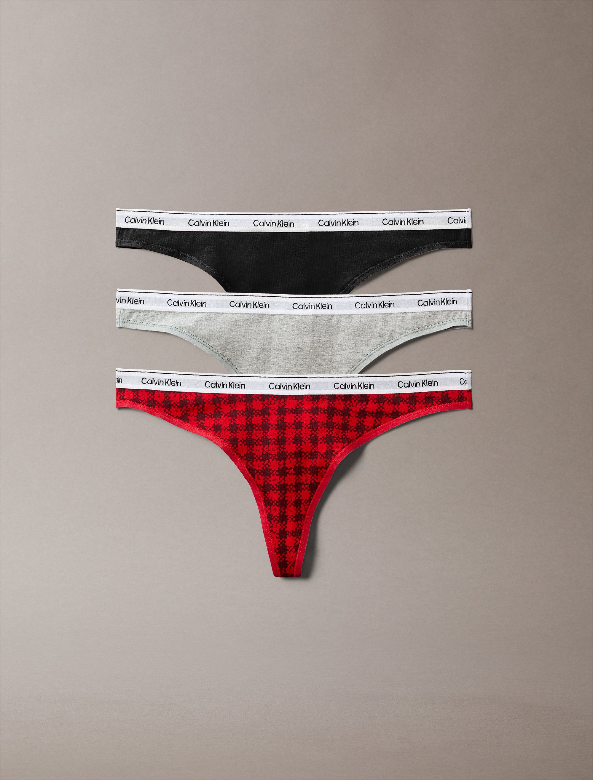 Calvin Klein Underwear String 3 PACK THONG (LOW-RISE) (Packung, 3-St., 3er-Pack) mit Logobund