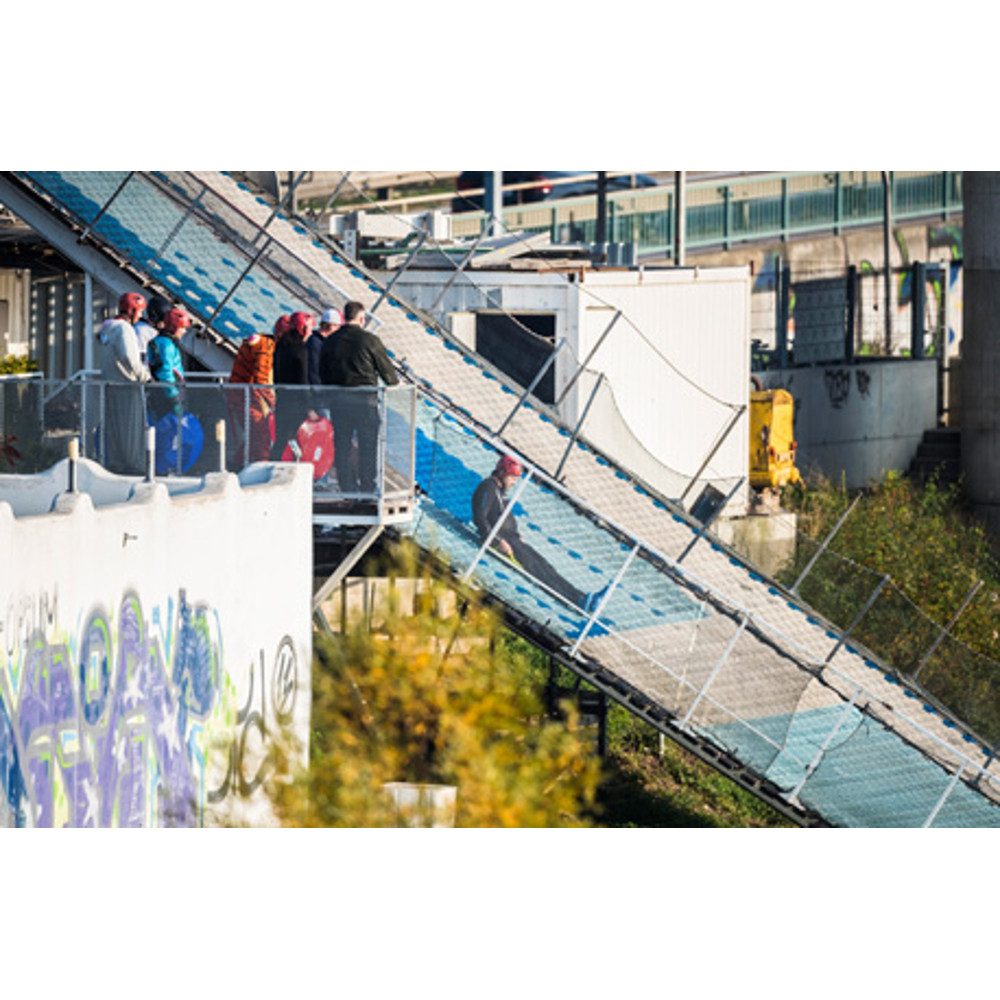 Jochen Schweizer Erlebnisgutschein Waterramp-Action in Wien für 2, Ihr Sprung in der Schüssel!