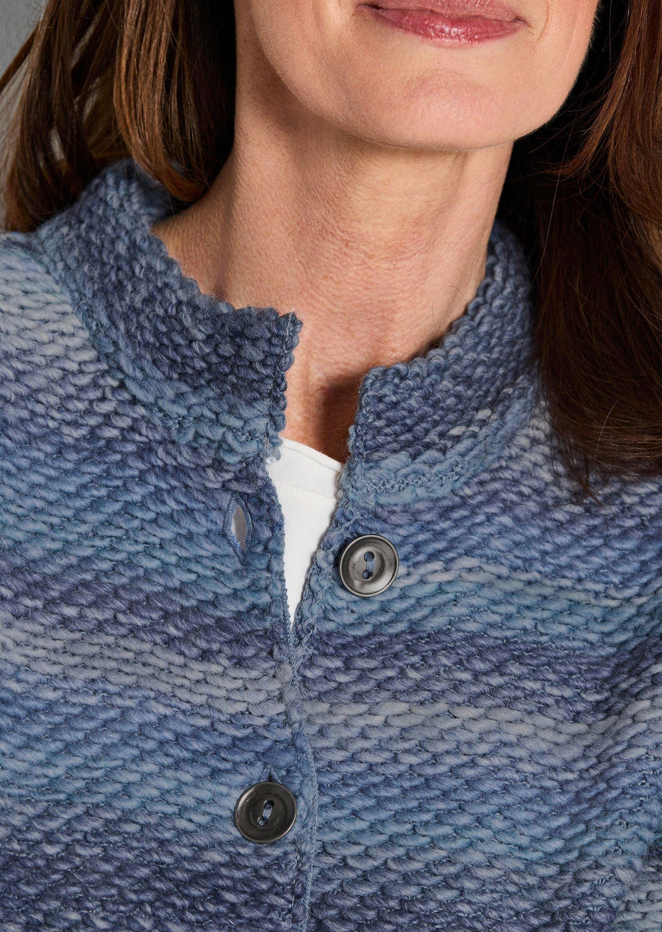 GOLDNER Strickjacke Kurzgröße: Multicolor Woll-Jacke mit Stehkragen Hüftlanger Schurwoll-Cardigan, Stehkragen, Knopfverschluss