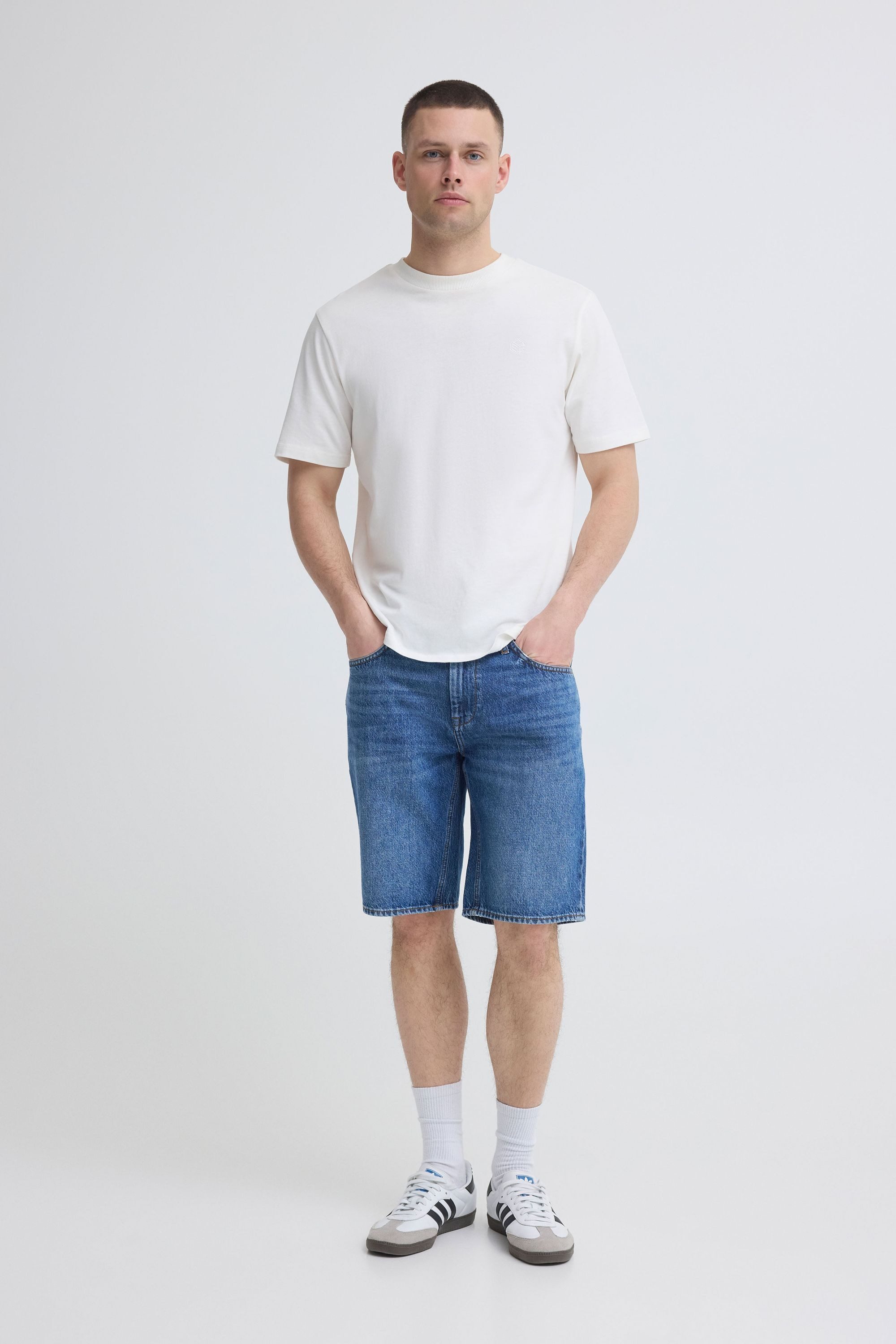 Blend Jeansshorts BHTwister Basic Jeans Shorts im 5-Pocket-Stil