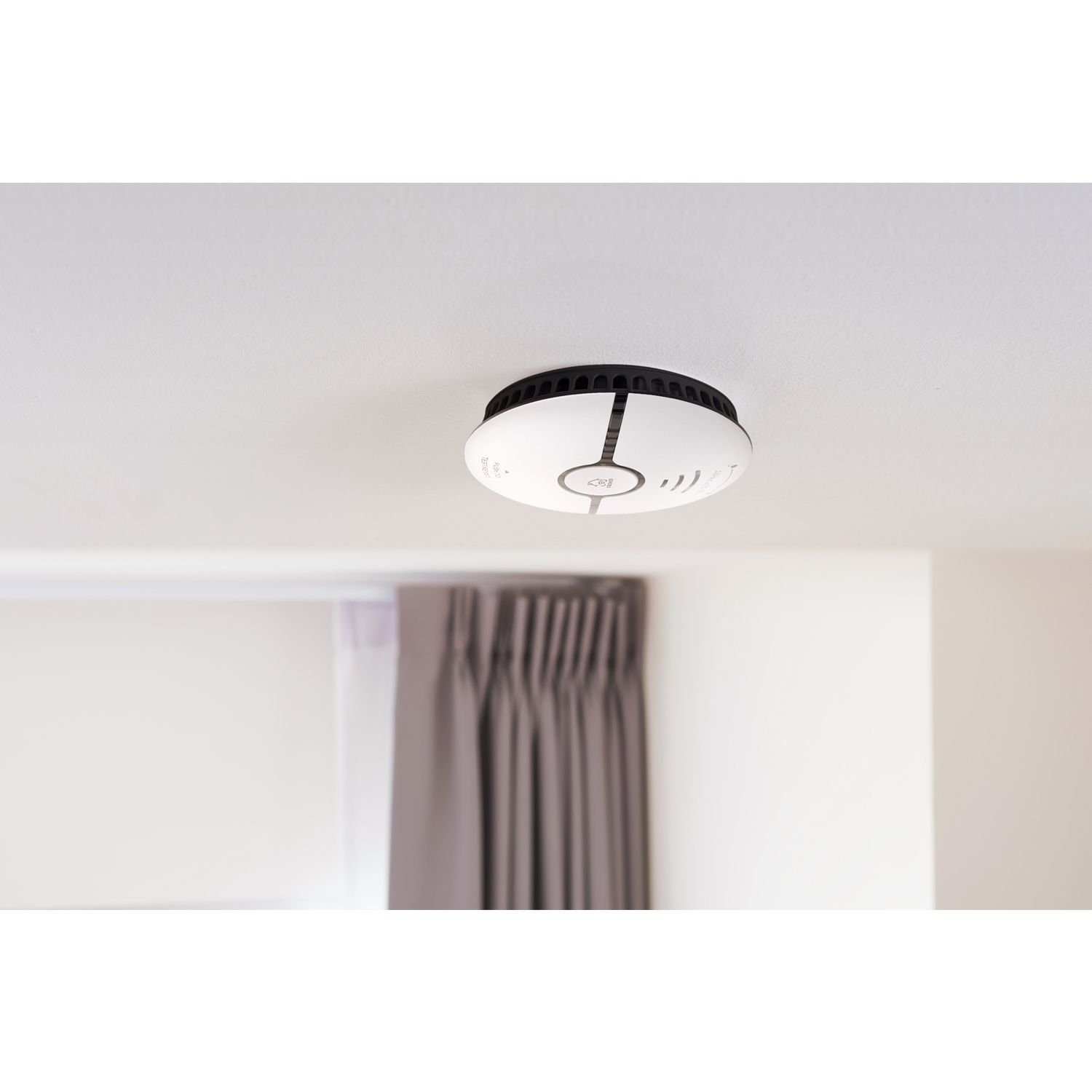 DELTACO SMART Ton-/Licht-Alarm 30m², Bewegungsmelder im Gefahrenfall App-Steuerung HOME WLAN App-Benachrichtigung Rauchmelder SH-WS03
