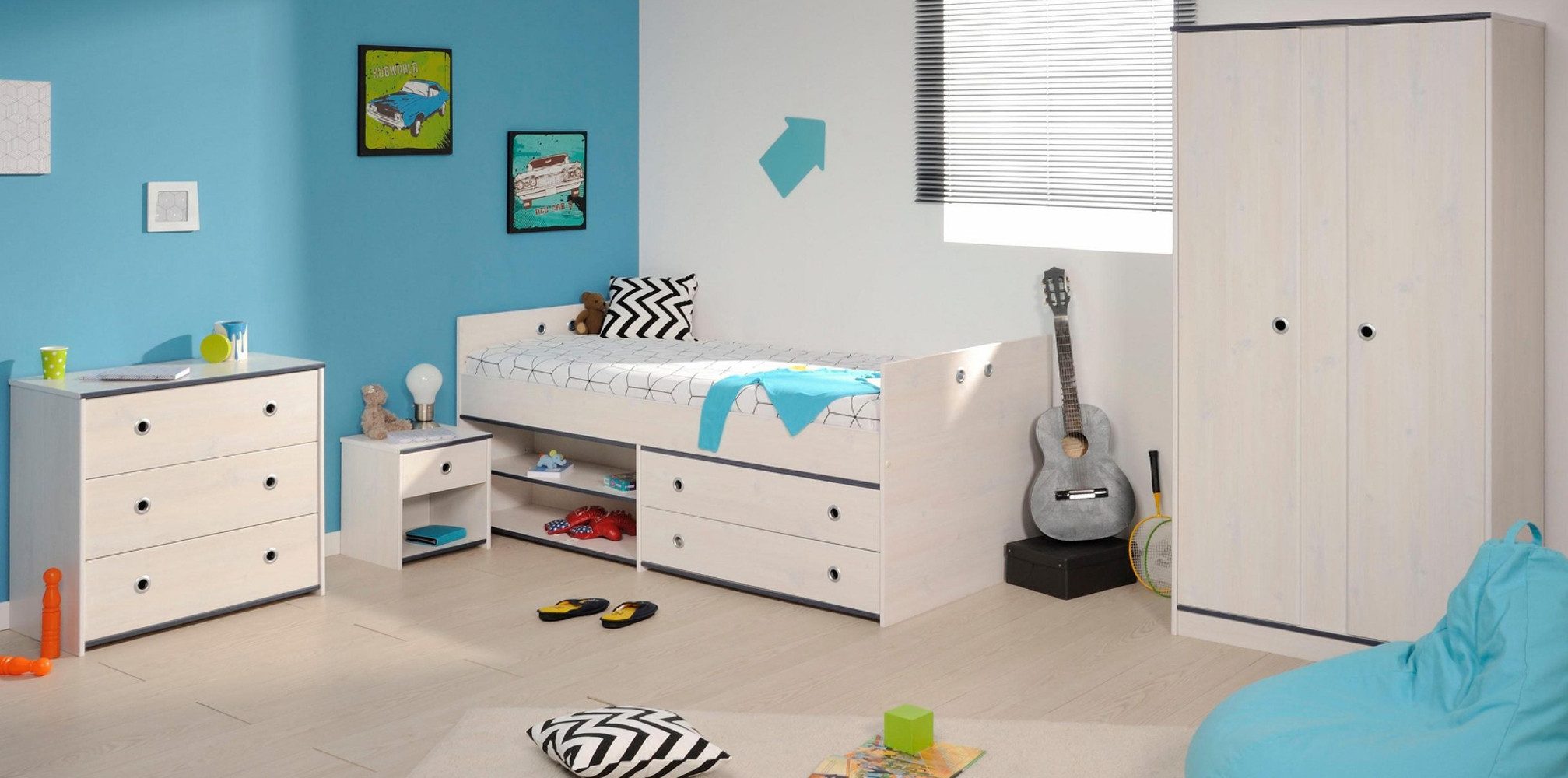 Parisot Jugendzimmer-Set Tivaro, (Komplett-Set 4-teilig in Kiefer weiß mit blau oder pink), inklusive Kleiderschrank und Stauraum-Bett