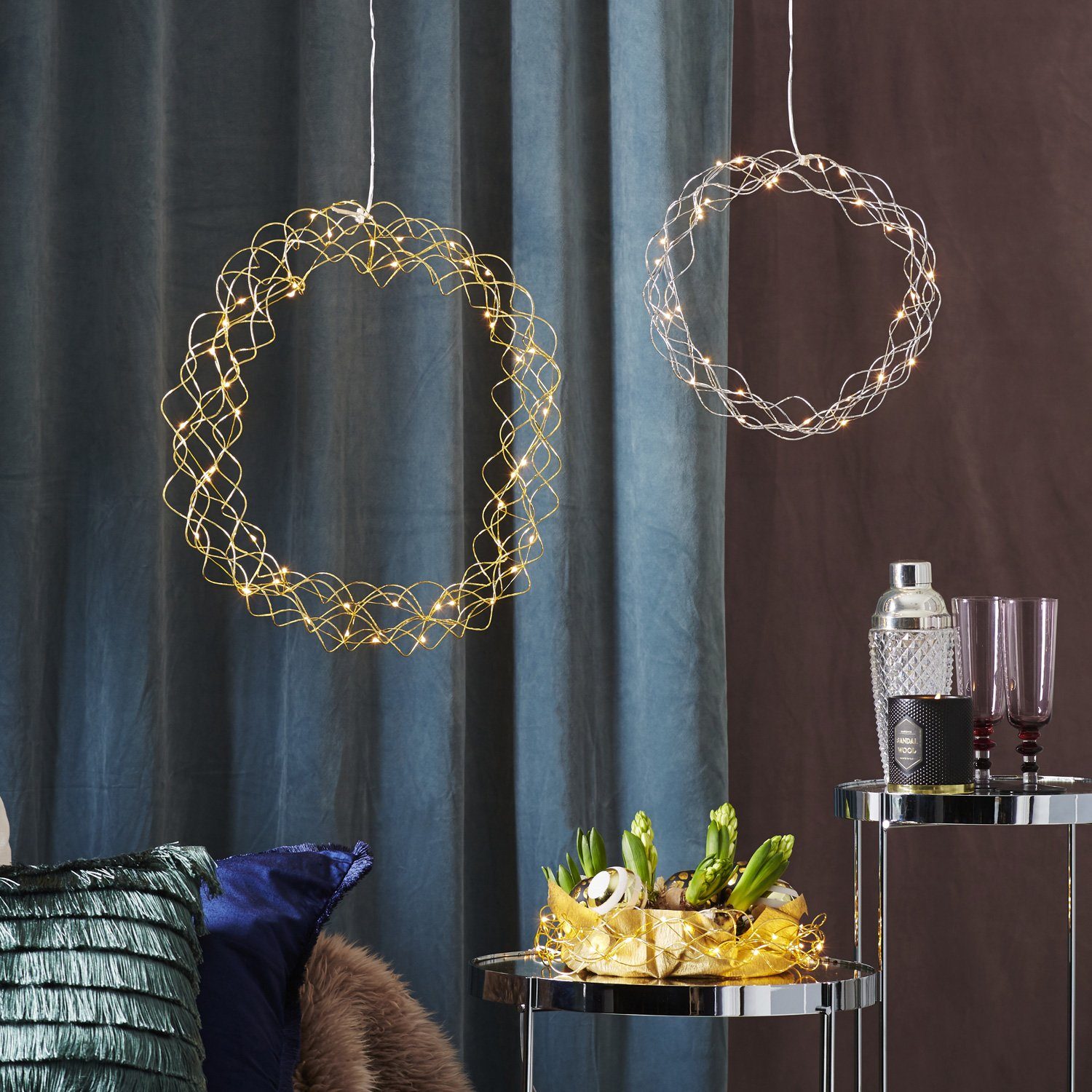 STAR TRADING Dekokranz LED Lichtkranz Fenster Türschmuck Wandkranz 30LED D: 30cm Innen gold
