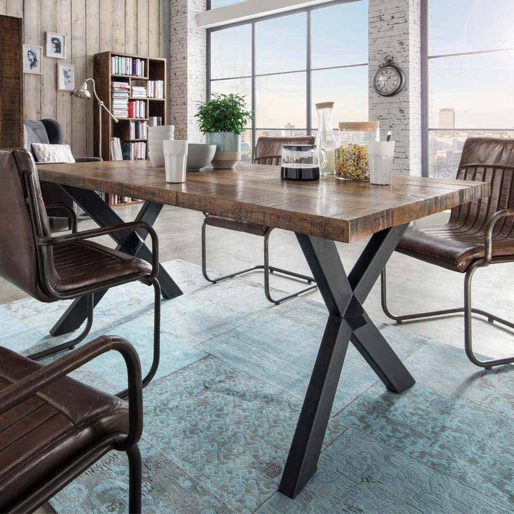 Pharao24 Esstisch Leganca, aus Massivholz. € 749,00