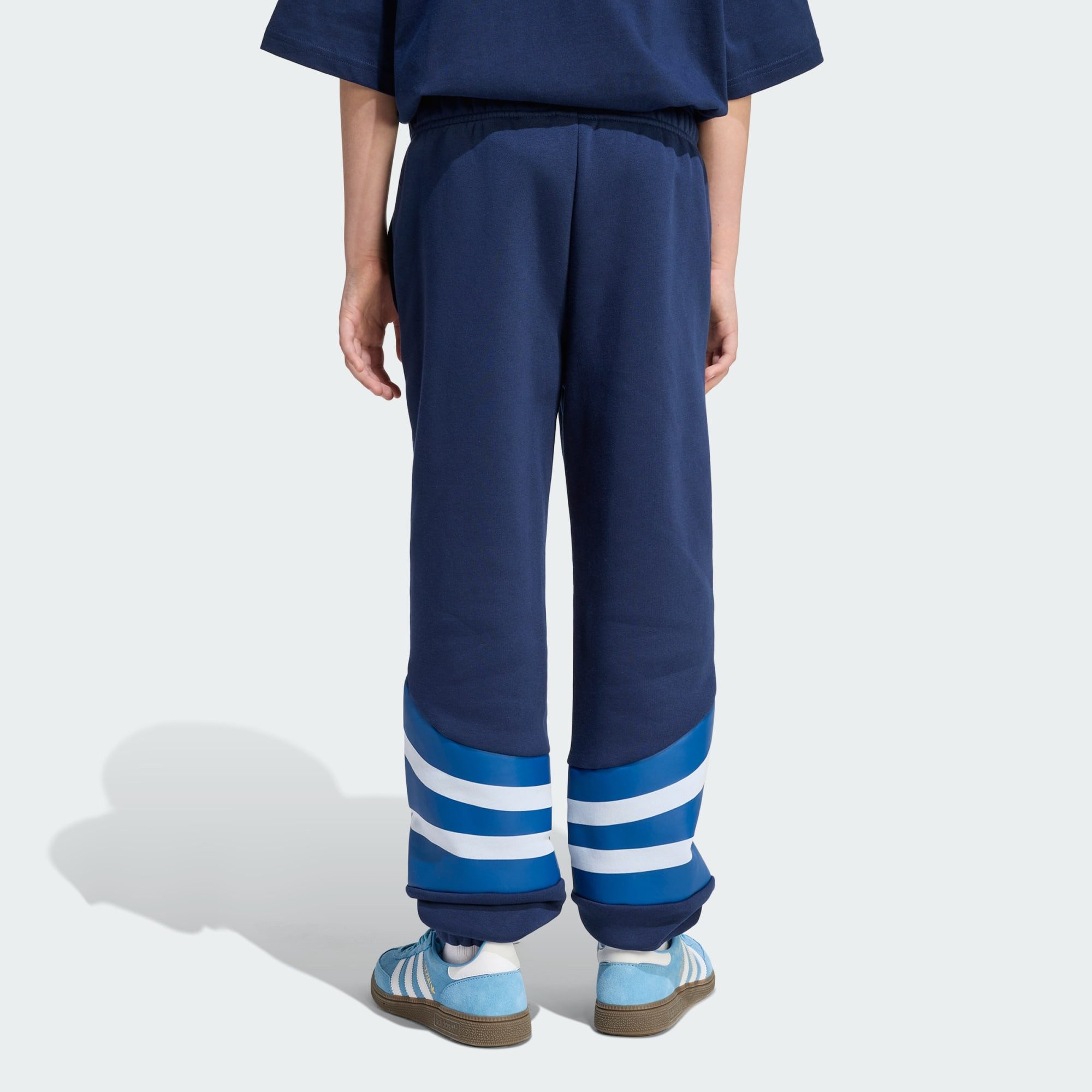 adidas Originals Jogginghose LOCKERE SANTIAGO JOGGINGHOSE (1-tlg)