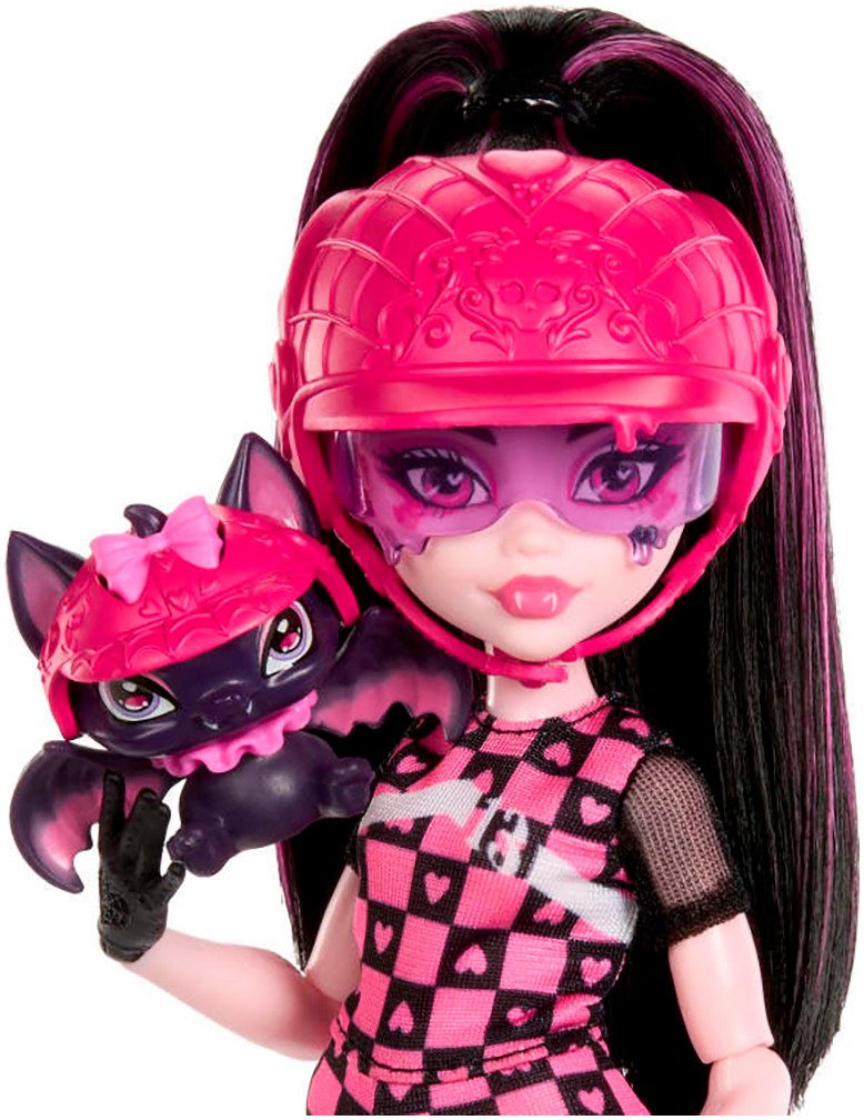 MonsterHigh™ Anziehpuppe Draculaura, Count Fabulous, mit Vampastic Scooter – Bild 5 von 5