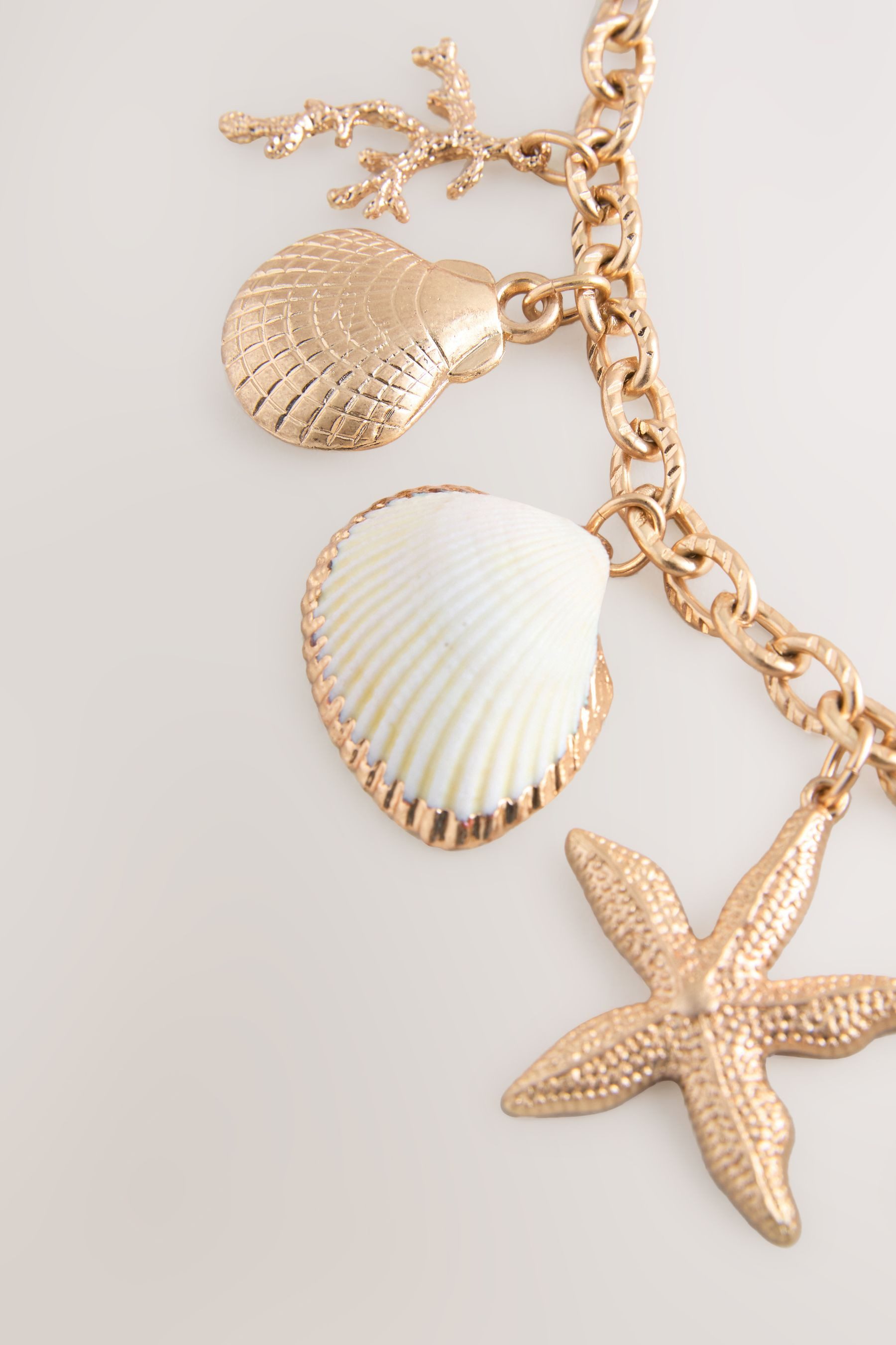 Next Charm-Kette Halskette mit Muschelanhängern (1-tlg)