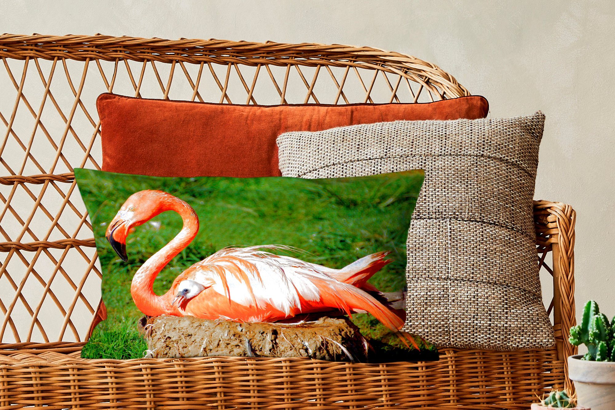 Küken beschützt Schlafzimmer Füllung, Dekokissen unter MuchoWow Flügeln, Zierkissen, Wohzimmer ihr Dekokissen Flamingo ihren mit Dekoration,