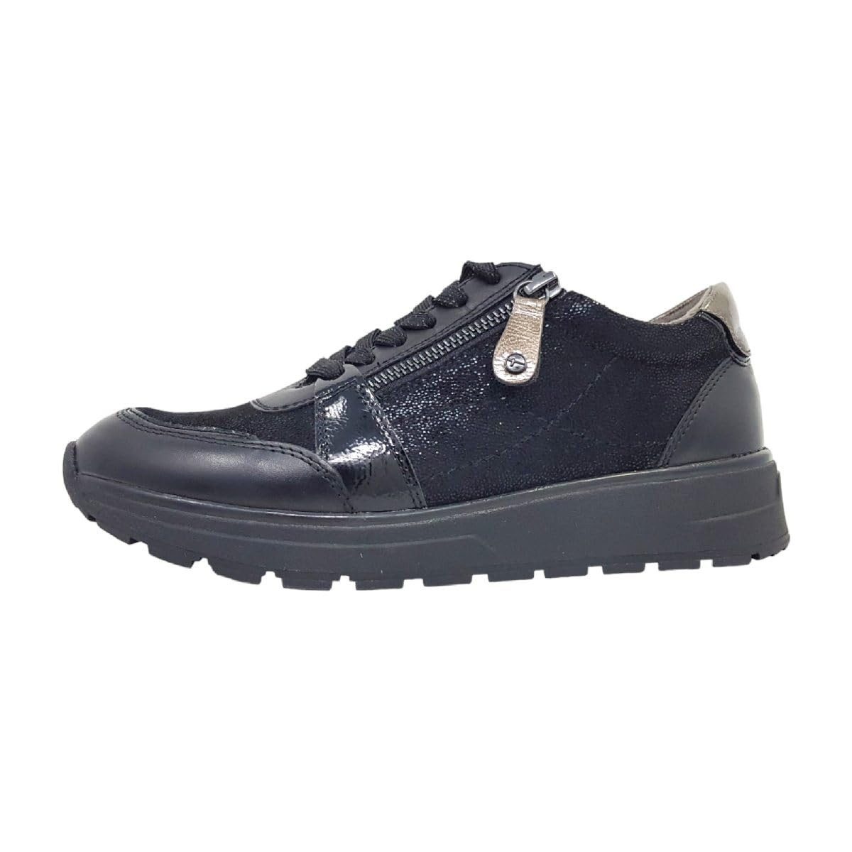 Schnürschuh