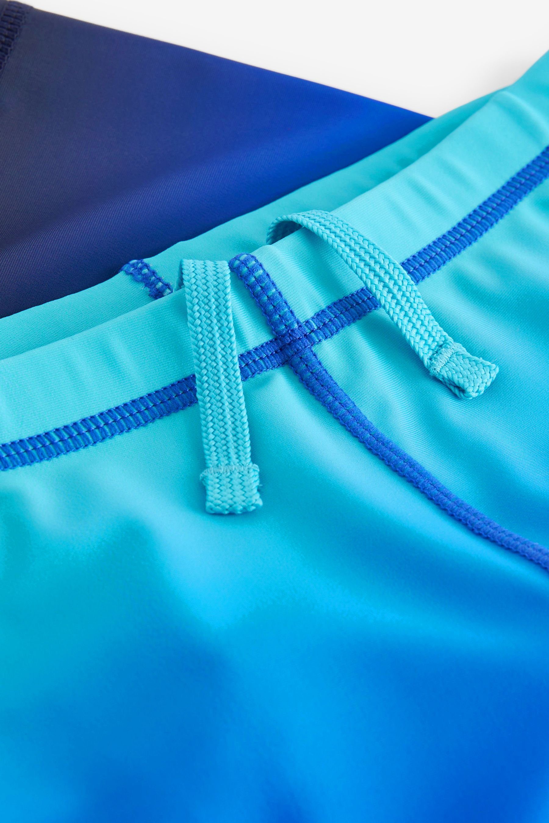 Next Badeshorts Längere Badeshorts mit Stretchanteil (1-St)