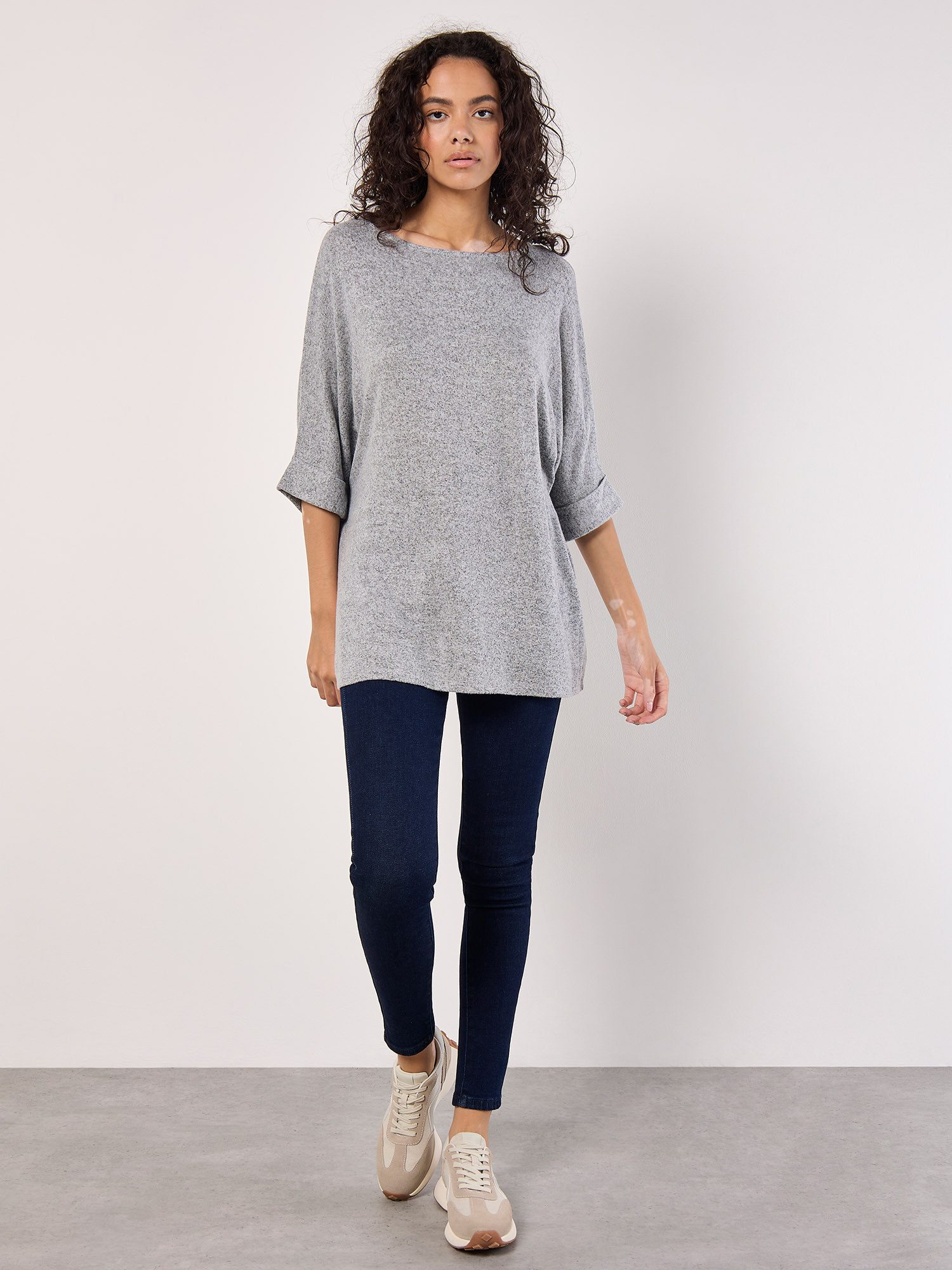 Apricot Rundhalsshirt Longshirt (1-tlg) mit Fledermausärmeln günstig online kaufen