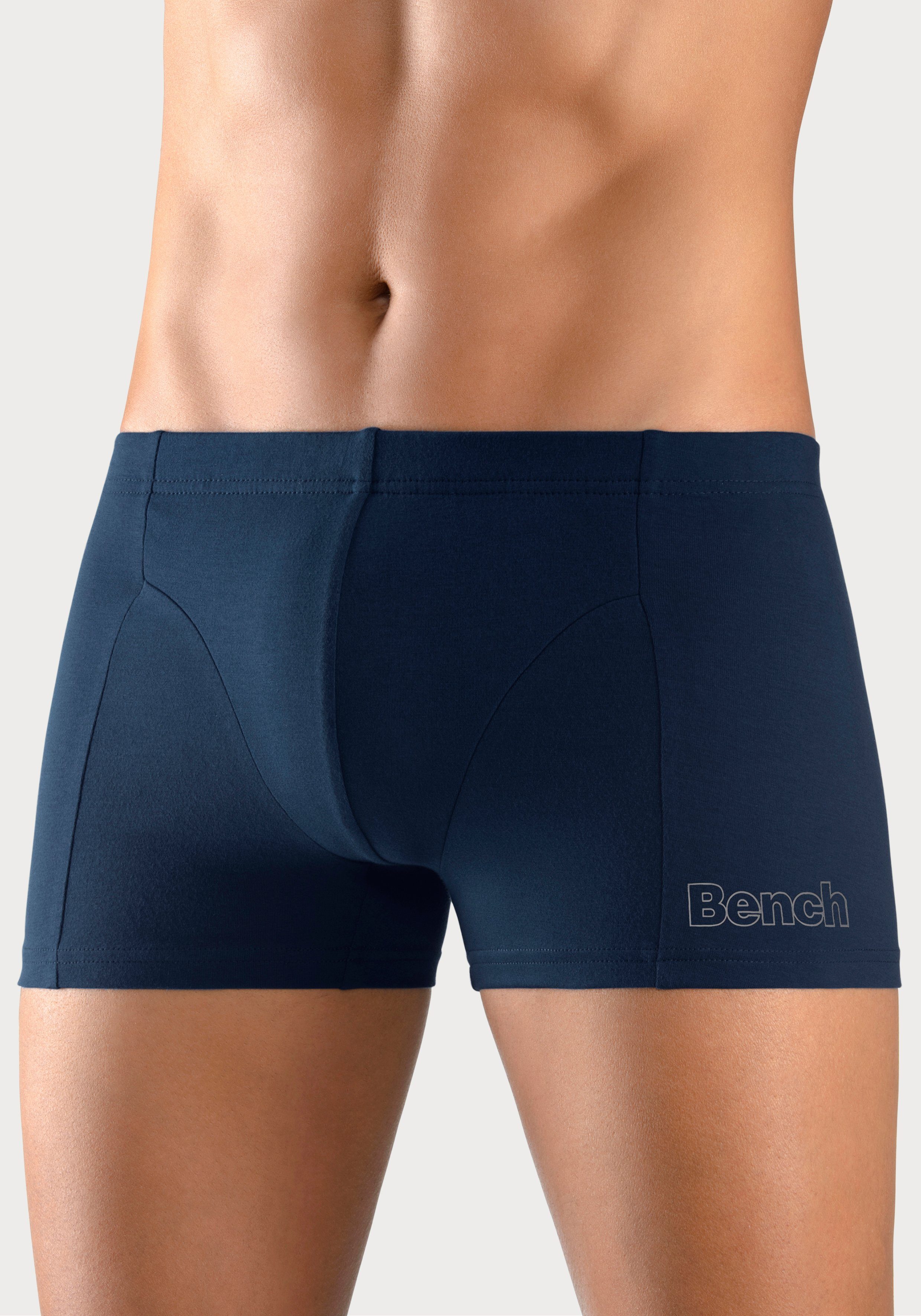 Bench. Boxer Boxershorts für Herren (Dose, 4-St) Unterhosen in der Dose mit kleinem Logodruck auf dem Bein