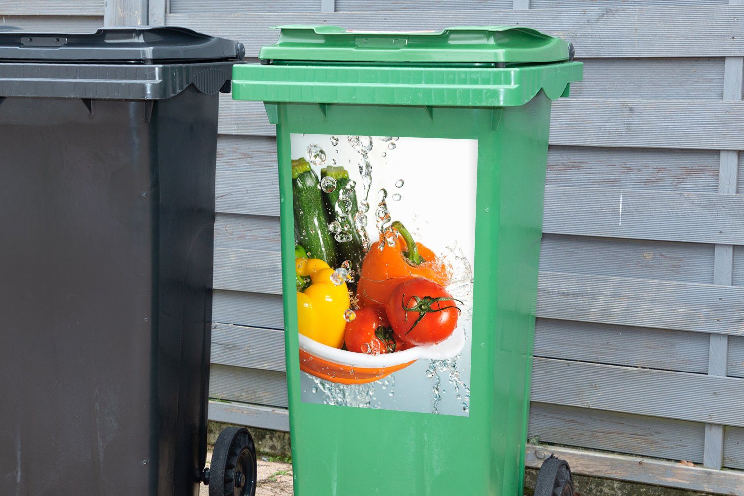 Container, Mülleimer-aufkleber, Abfalbehälter MuchoWow St), Sieb Gemüse (1 Sticker, - - Mülltonne, Wasser Wandsticker