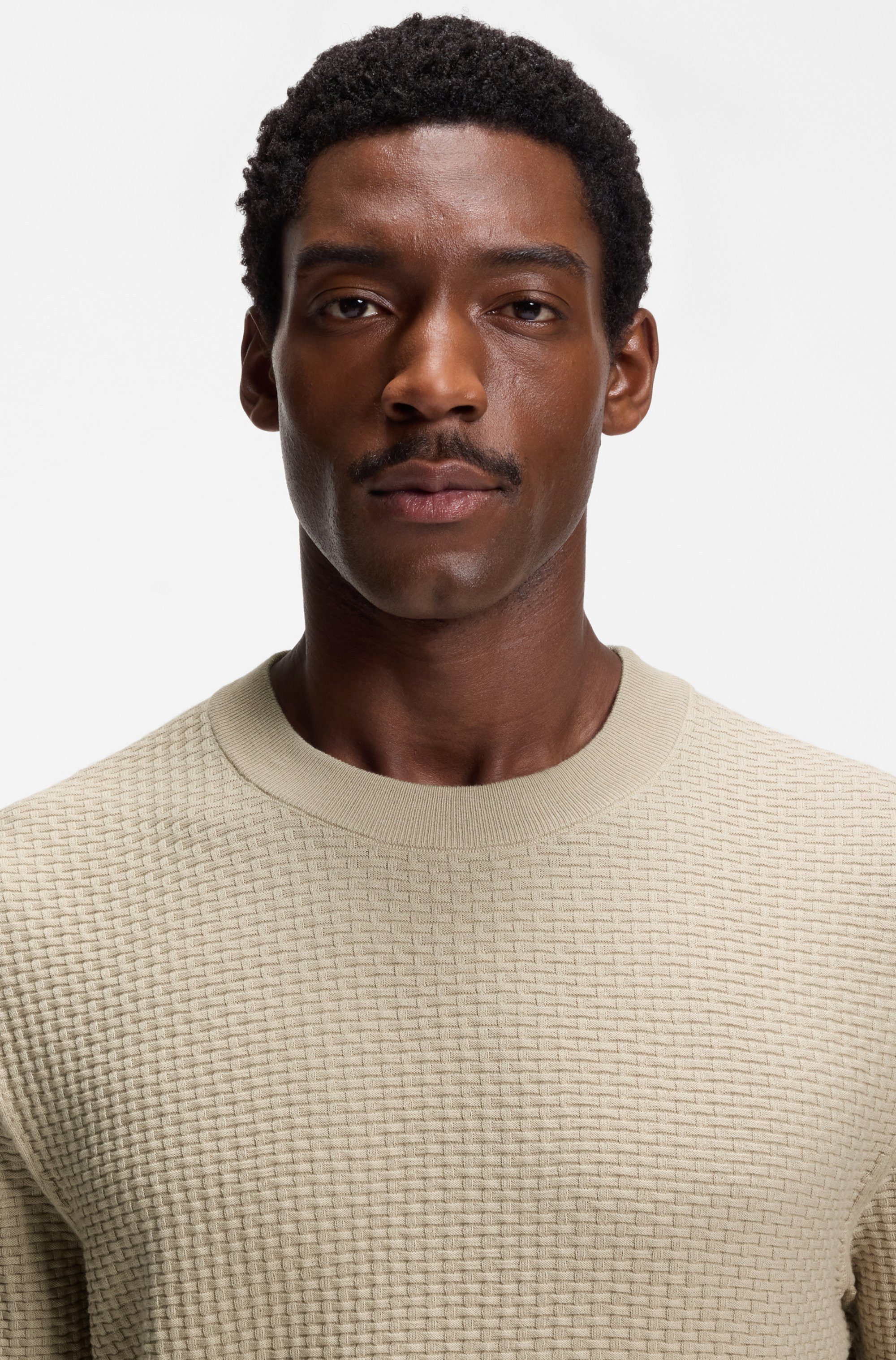 BOSS Kurzarmpullover Nilton Premium Menswear Business-Casual-Look, Strukturstrick-Material