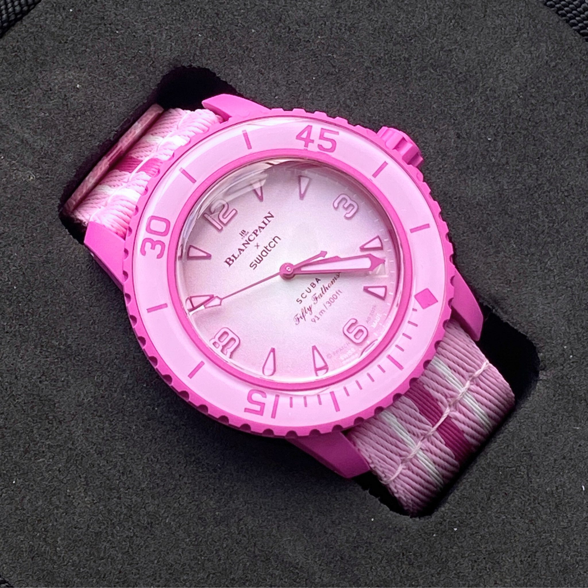 Swatch Automatikuhr Blancpain x Swatch Scuba Fifty Fathoms PINK OCEAN SO35P400 PINK OCEAN SO35P400, Automatikuhr, 90 Stunden Gangreserve, Nivachron™-Spiralfeder