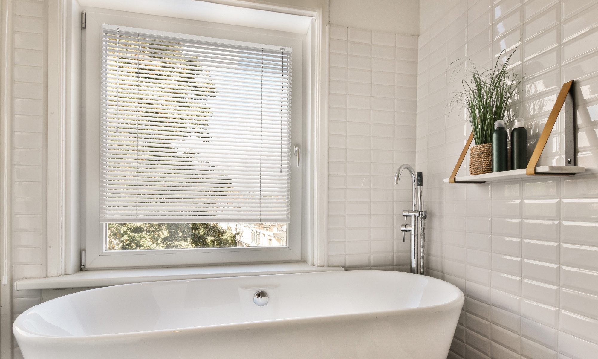 Sonello Jalousie Klemmfix ohne u. mit Bohren 30cm x 220cm Weiß Aluminium Jalousette, Klemmfix, Inkl. Halterung für Decken- u. Wandmontage Alu Jalousie Fenster u – Bild 4 von 5