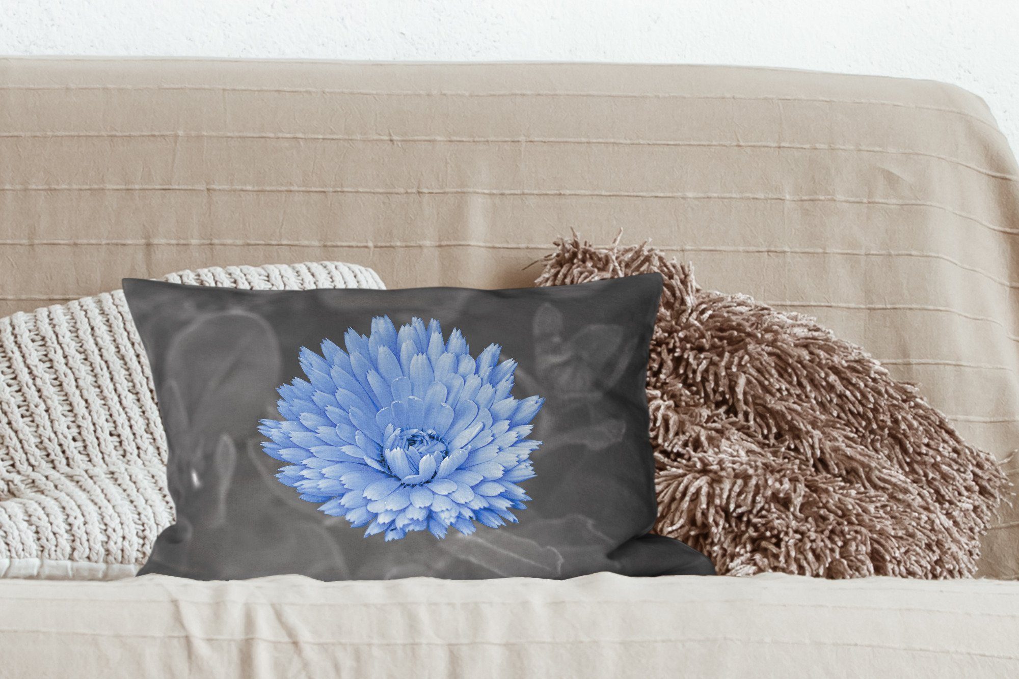 Wohzimmer MuchoWow Dekokissen Dekoration, Blumen - Blau, Füllung, Schlafzimmer Zierkissen, Schwarz Weiß Dekokissen mit - -