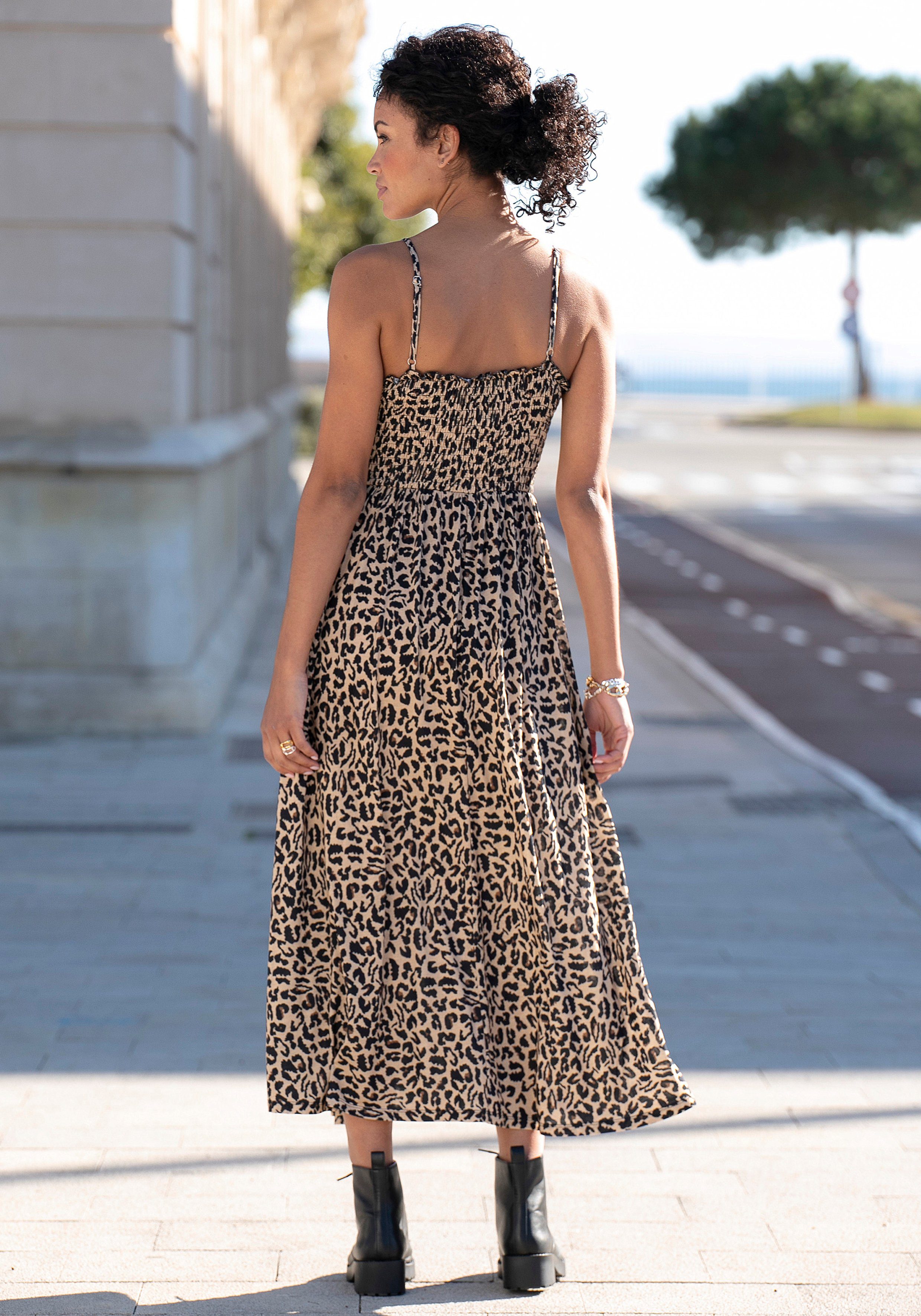 Buffalo Midikleid mit gesmoktem Oberteil und Animalprint, Leokleid, Sommerkleid