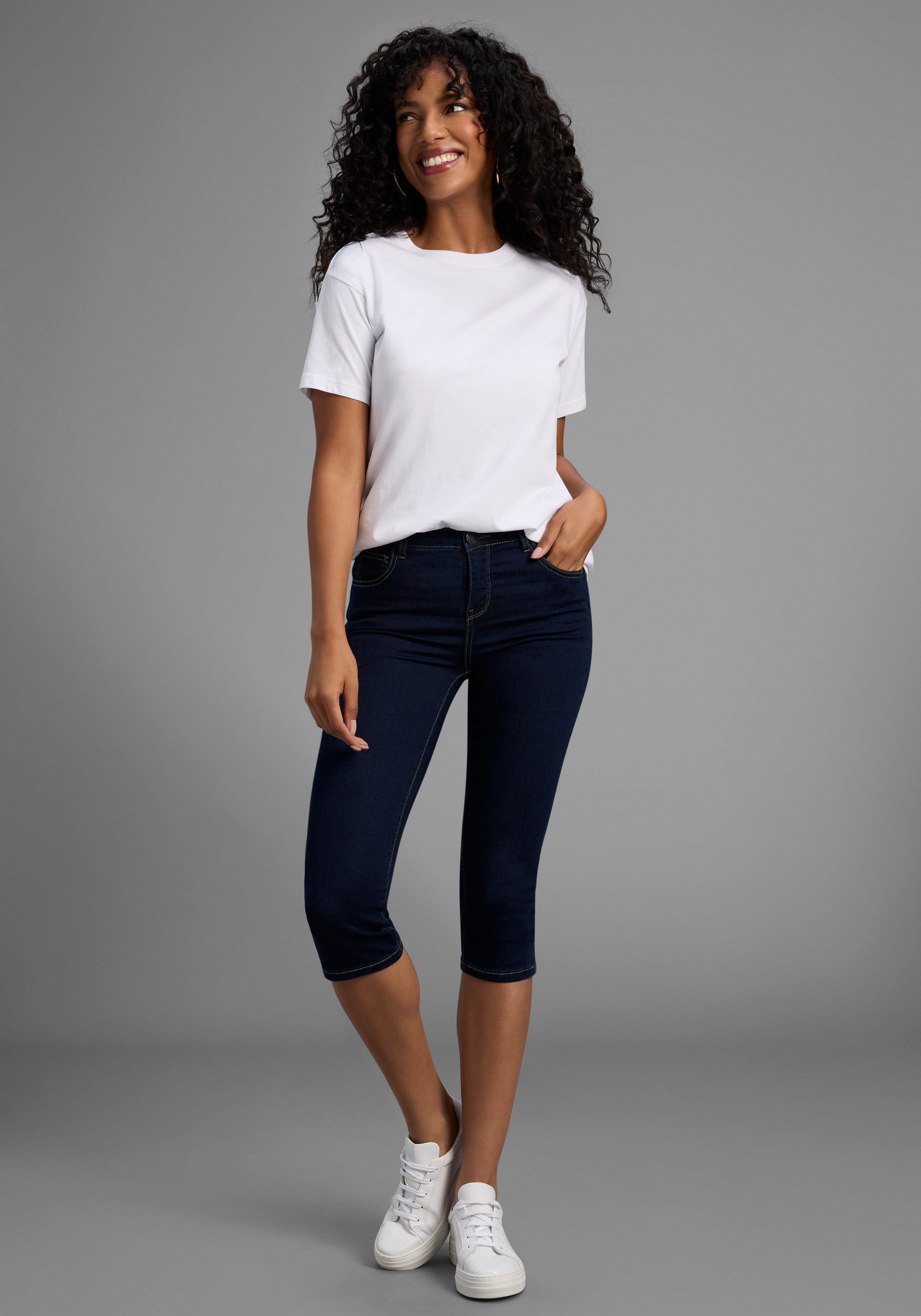 Arizona Caprijeans Ultra-Stretch extra-enger Schnitt, modischer Beinabschluss mit Schlitz – Bild 4 von 5