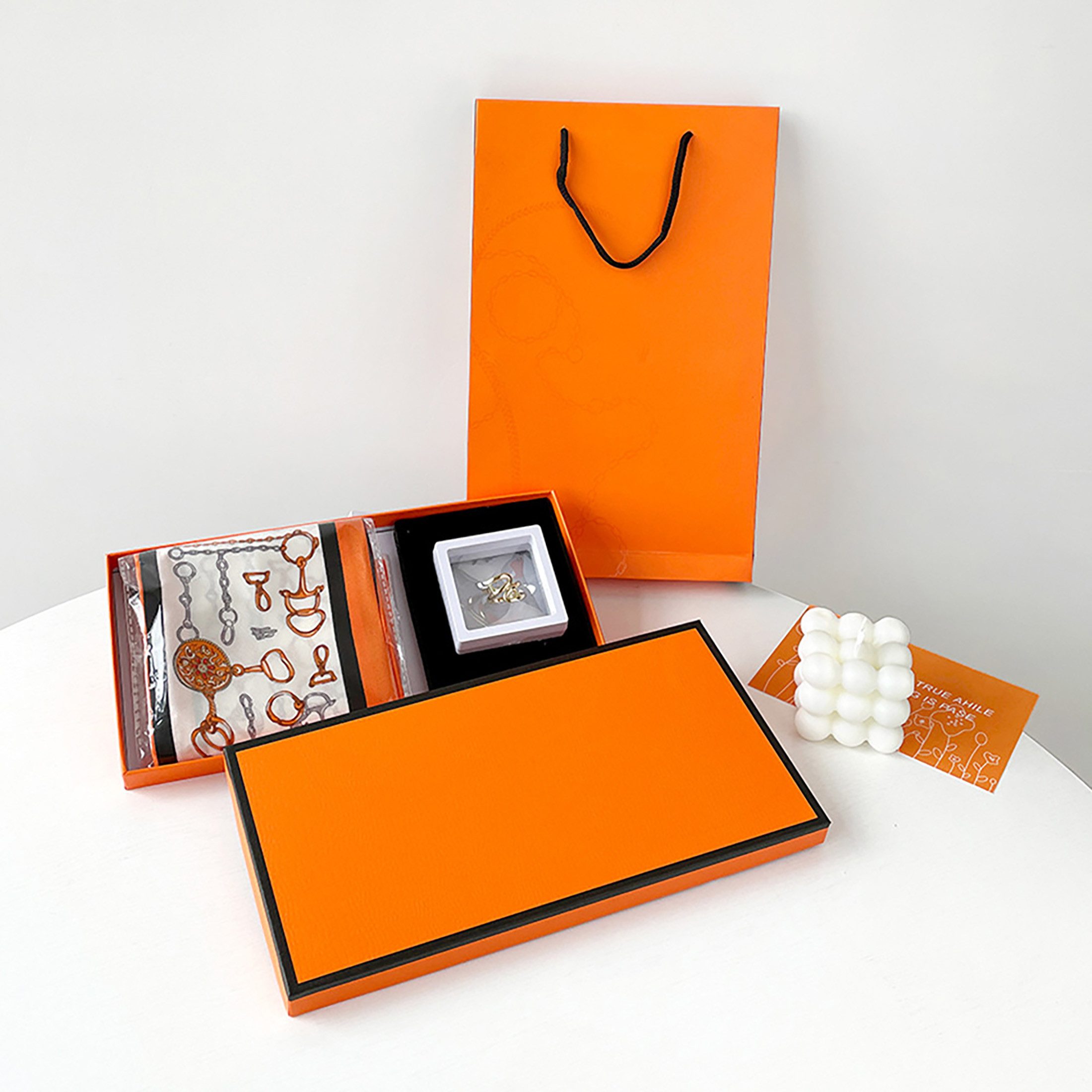 ibettertec Geschenkbox Seidentuch Geschenkset für Weihnachten, Valentinstag, (Set), Geschenkidee für Familie & Freunde