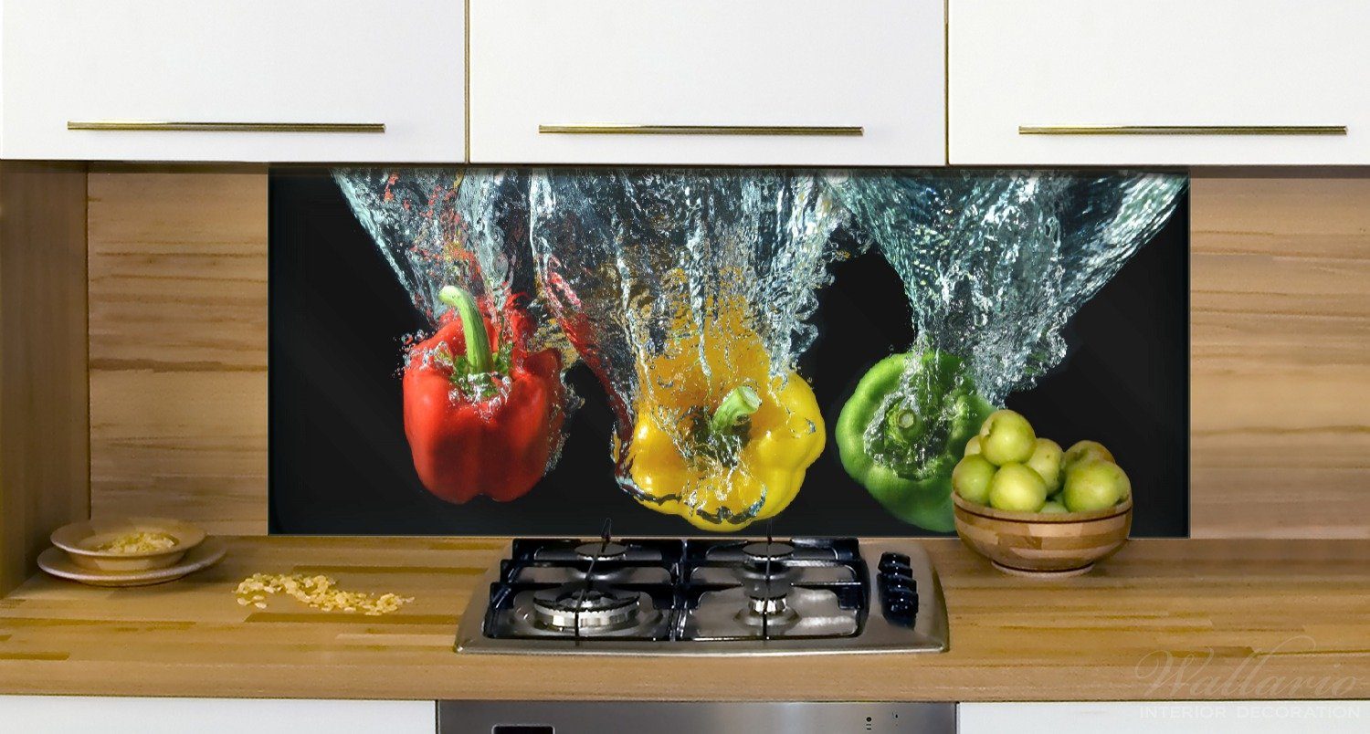 rot, und grün gelb im Paprika in (1-tlg) Wallario Paprika-Mix Küchenrückwand - Wasser, frische