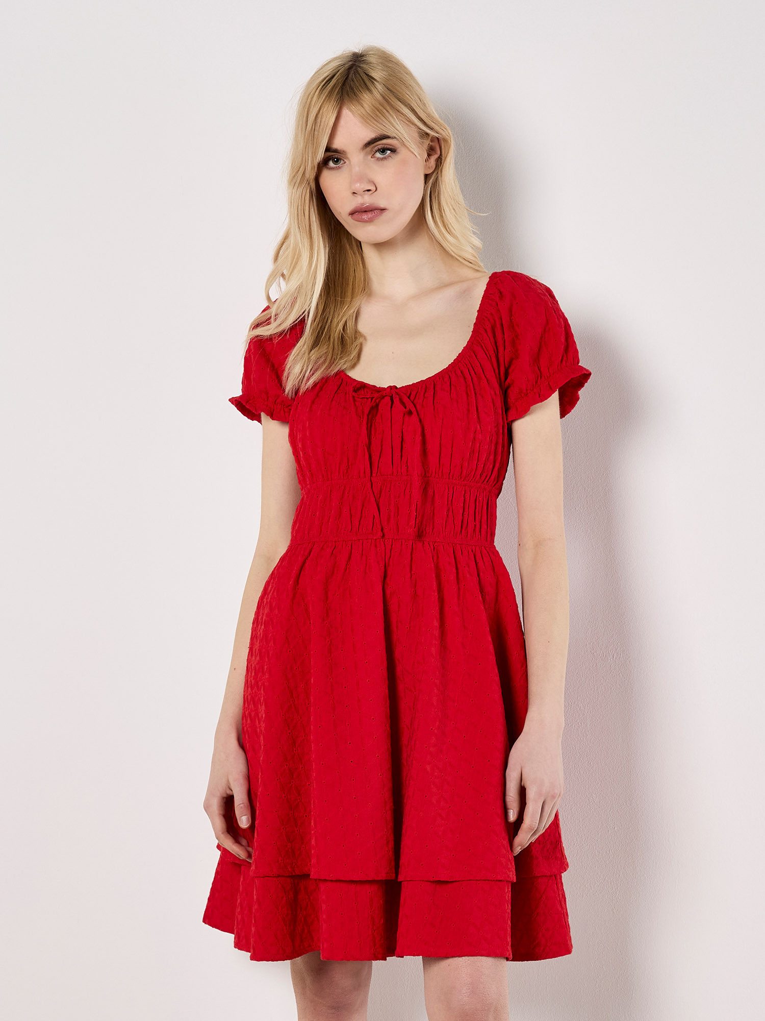 Apricot Minikleid Stufenkleid, mit Ösenstickerei günstig online kaufen
