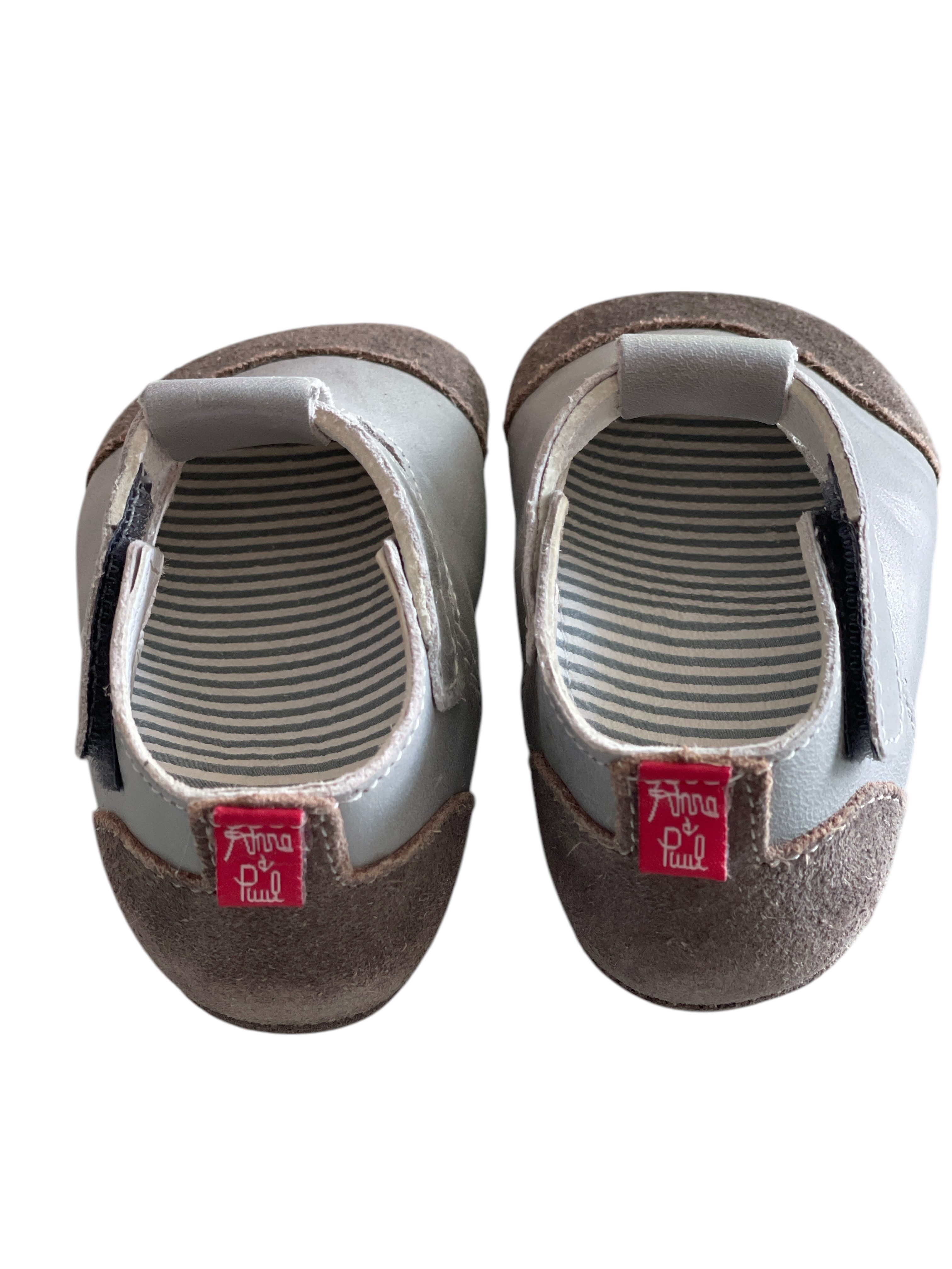 Anna und Paul Specky Krabbelschuh (1-tlg) Krabbelschuhe – Hellgrau – Weiche Lederschuhe für Babys & Kleinkinder