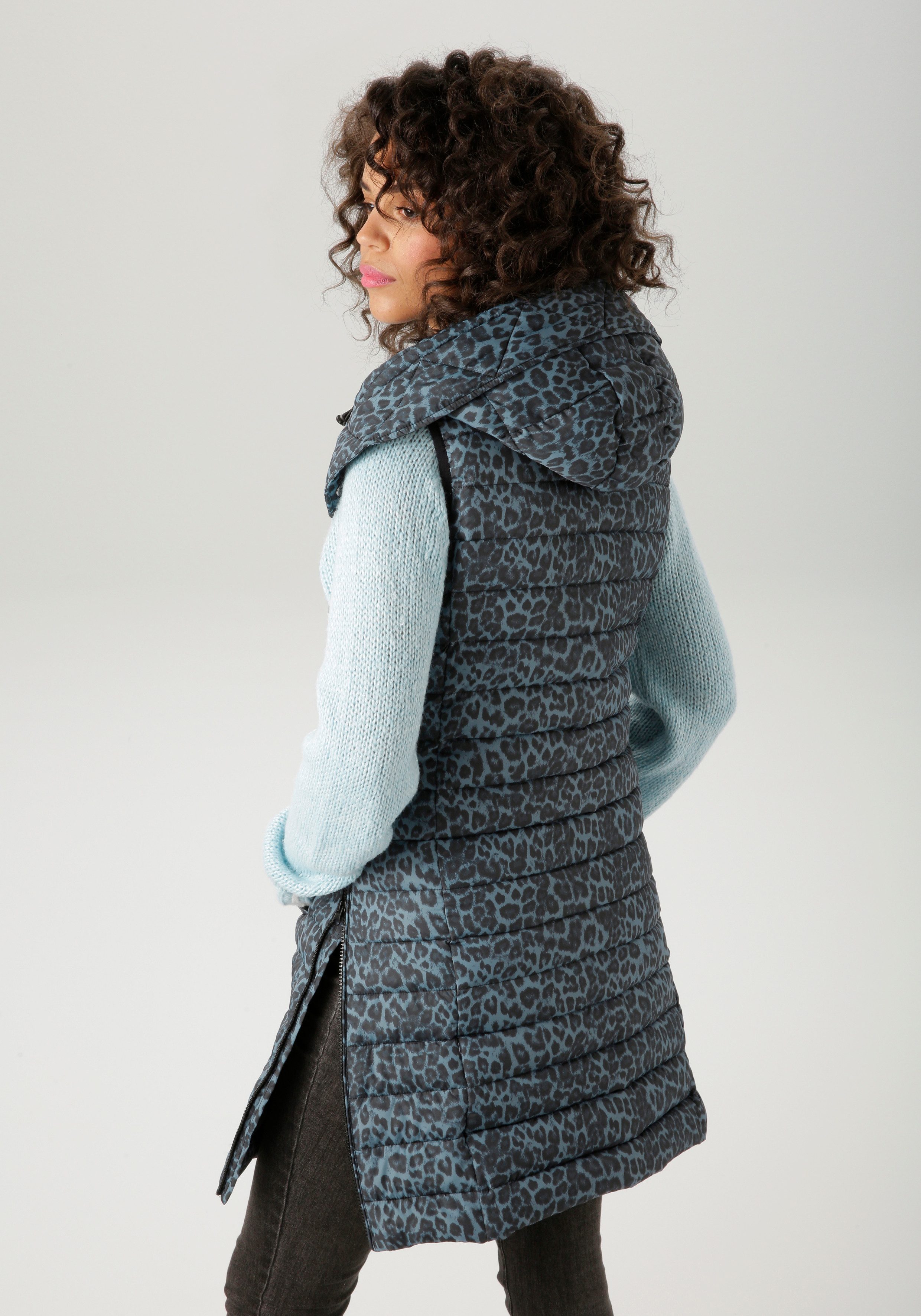 Aniston CASUAL Steppweste im extravaganten Leo-Muster günstig online kaufen