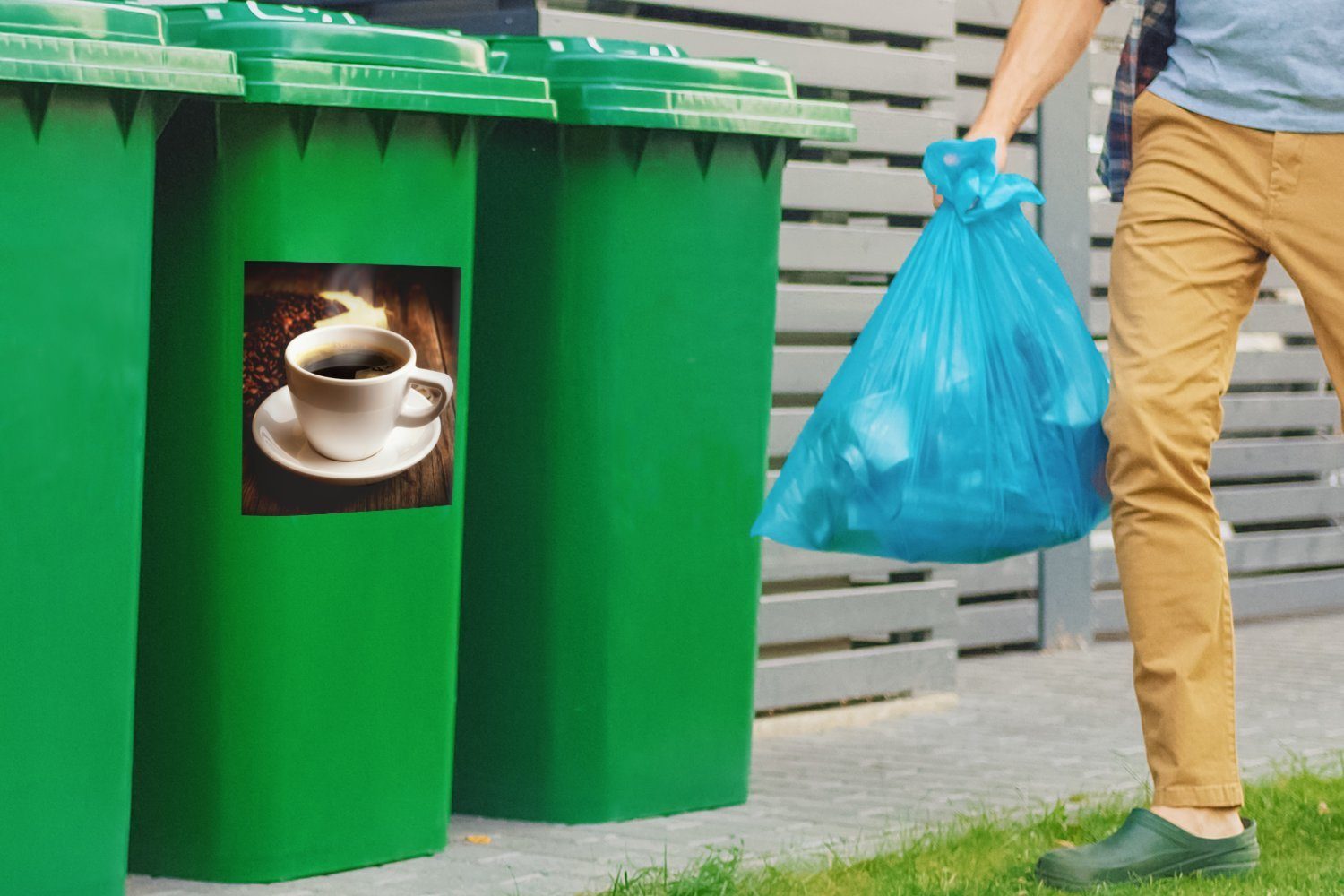 Abfalbehälter Tasse St), Eine Container, MuchoWow Mülltonne, (1 Kaffeebohnen Kaffee mit Mülleimer-aufkleber, Sticker, heiße Wandsticker