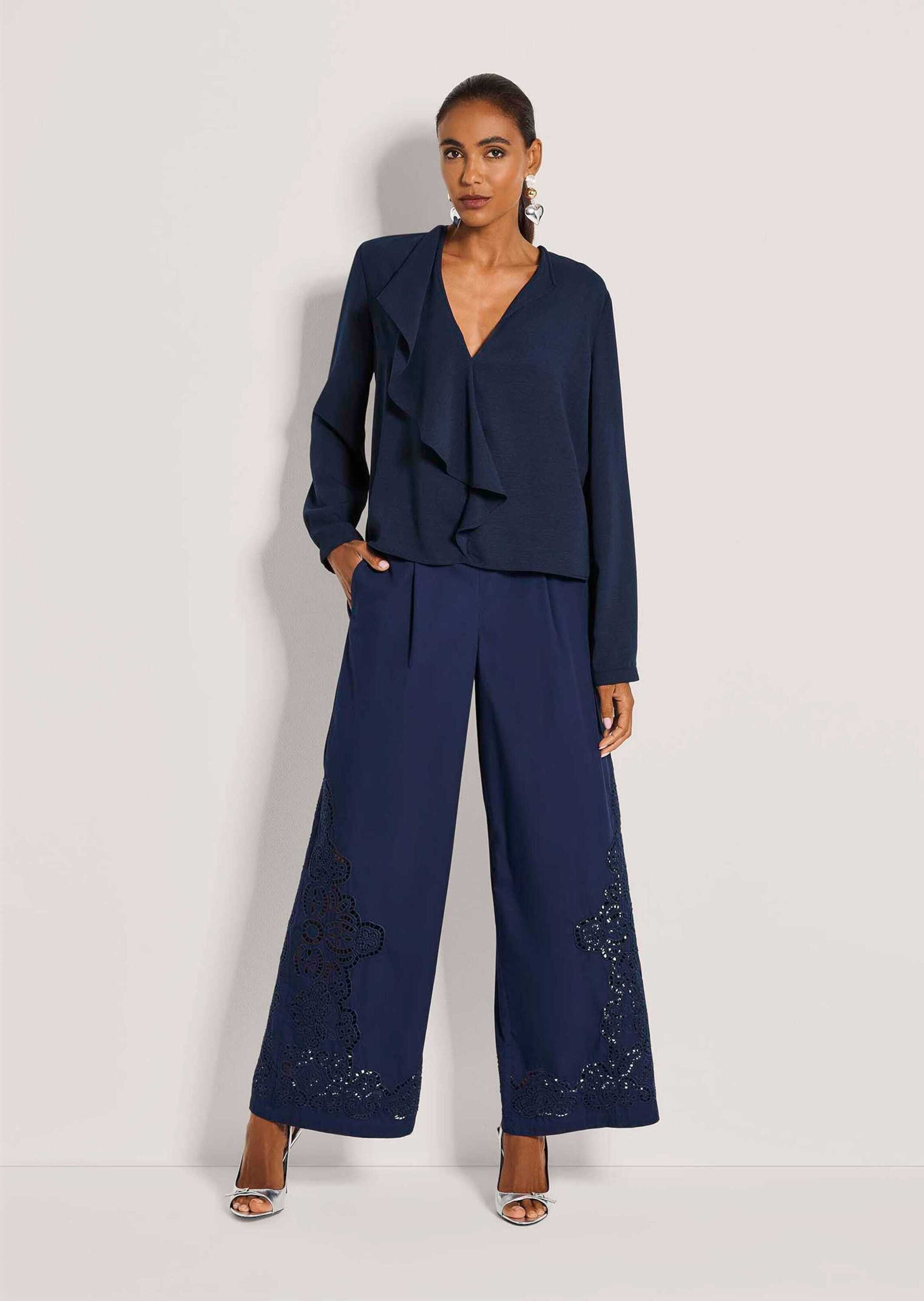 MADELEINE Hemdbluse Volantbluse mit Rüschendetails Blusenshirt mit Hemdkragen, Knopfleiste und Langarm