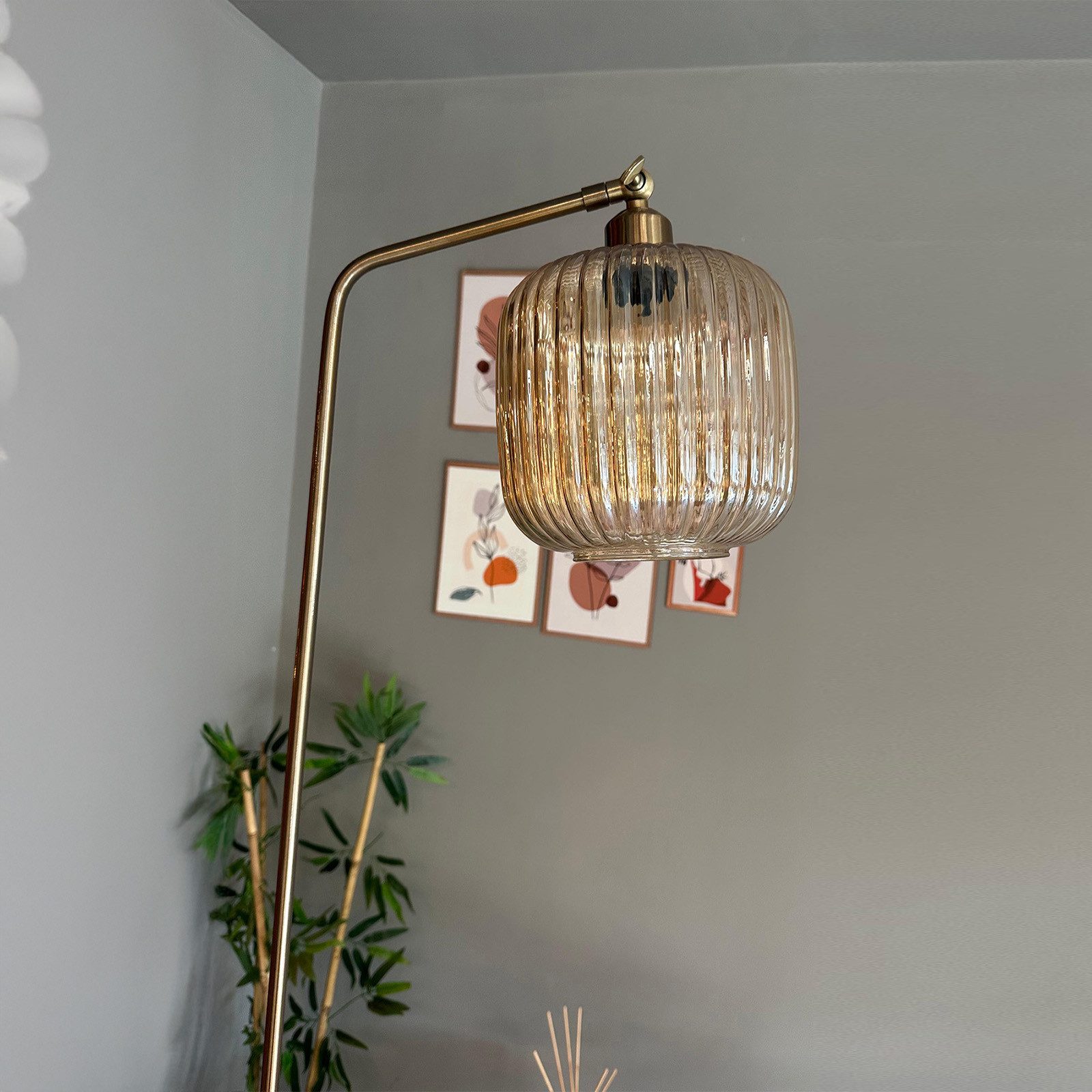 Bamyum Stehlampe Moderne Stehlampe aus Metall mit E27, verstellbarer Lampenschirm, ohne Leuchtmittel, E27, verstellbarer Lampenschirm, Stehluchte mit Ablage