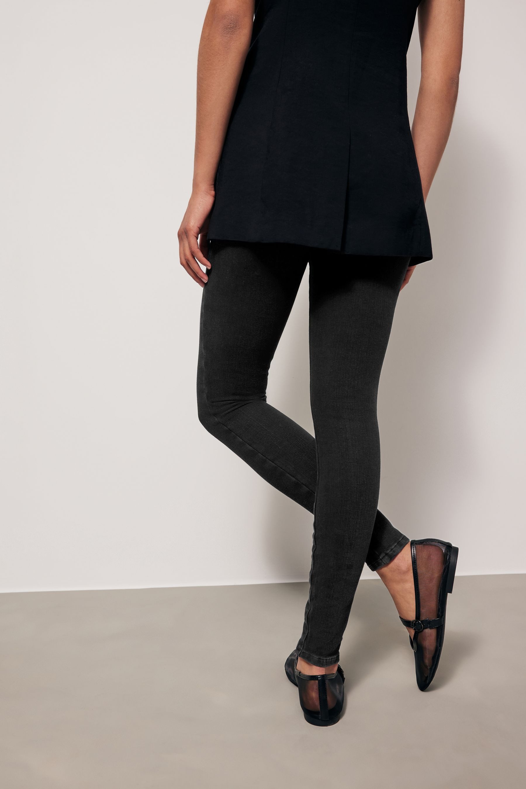 Next Skinny-fit-Jeans Skinny-Jeans mit 360°-Stretch (1-tlg)