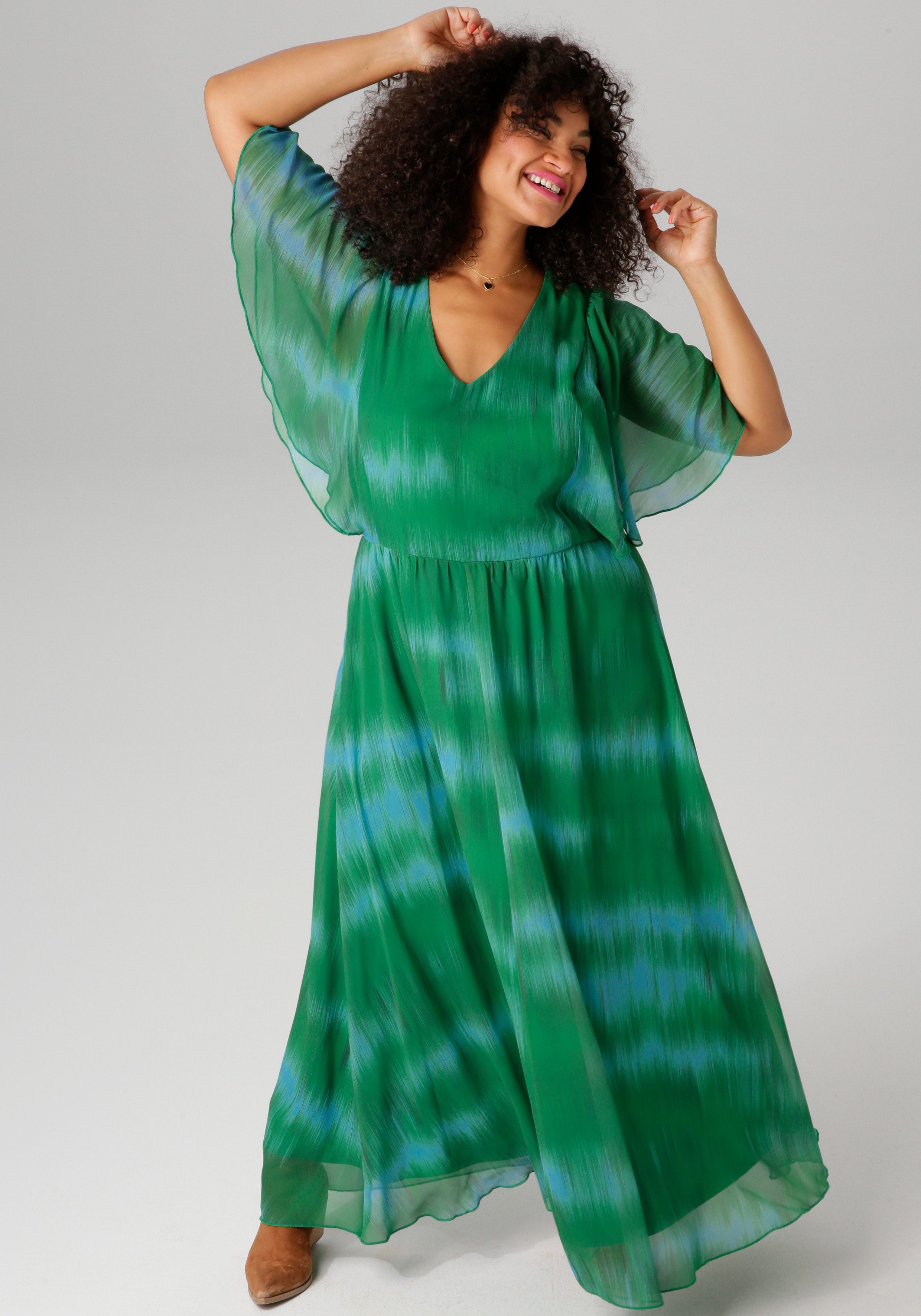 Aniston PLUS Maxikleid, zeitloses Design günstig online kaufen