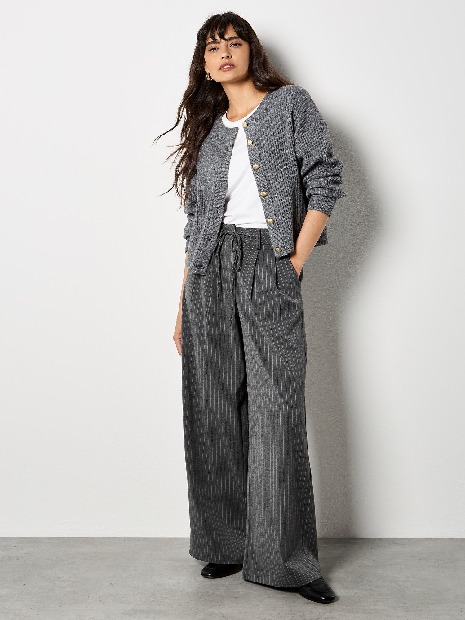 Apricot Stoffhose Bundfaltenhose mit Nadelstreifen